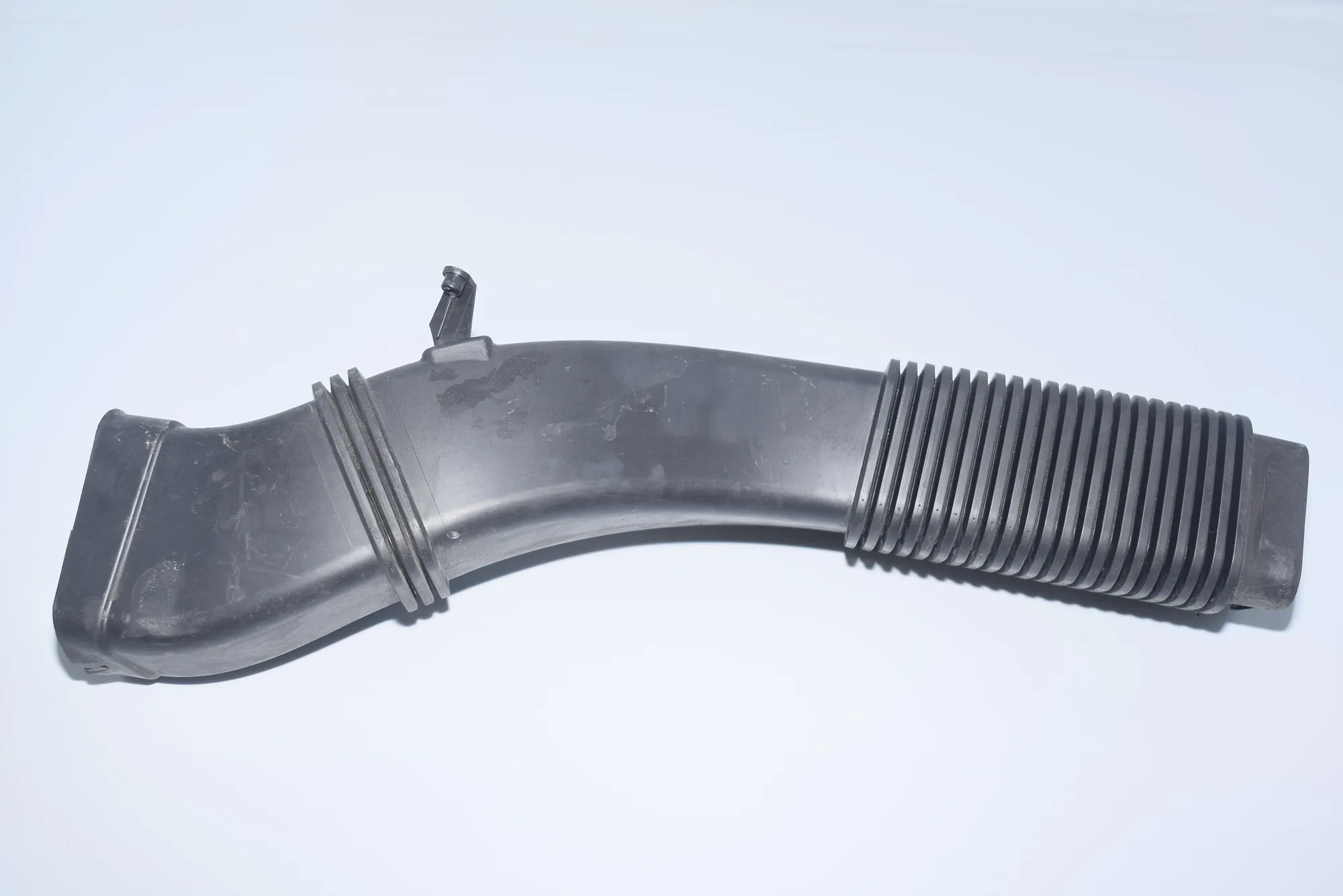 Other Engine Compartment Parts – OEM 7811597 · BMW 7 (F01, F02) 730 d 2010 – 2