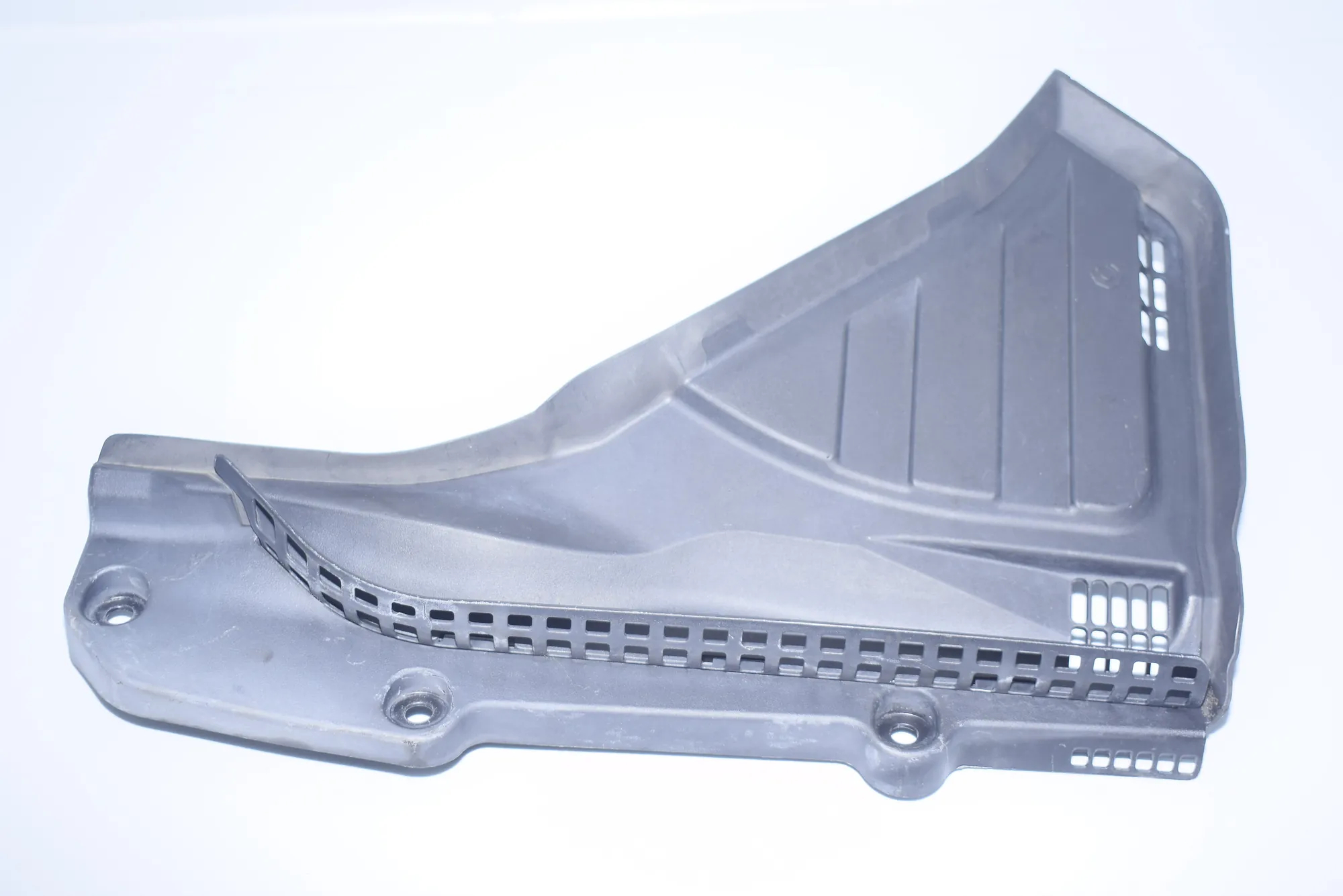 Front Wiper Cowl Trim – OEM 7216974 · BMW 7 (F01, F02) 730 d 2010 – 5