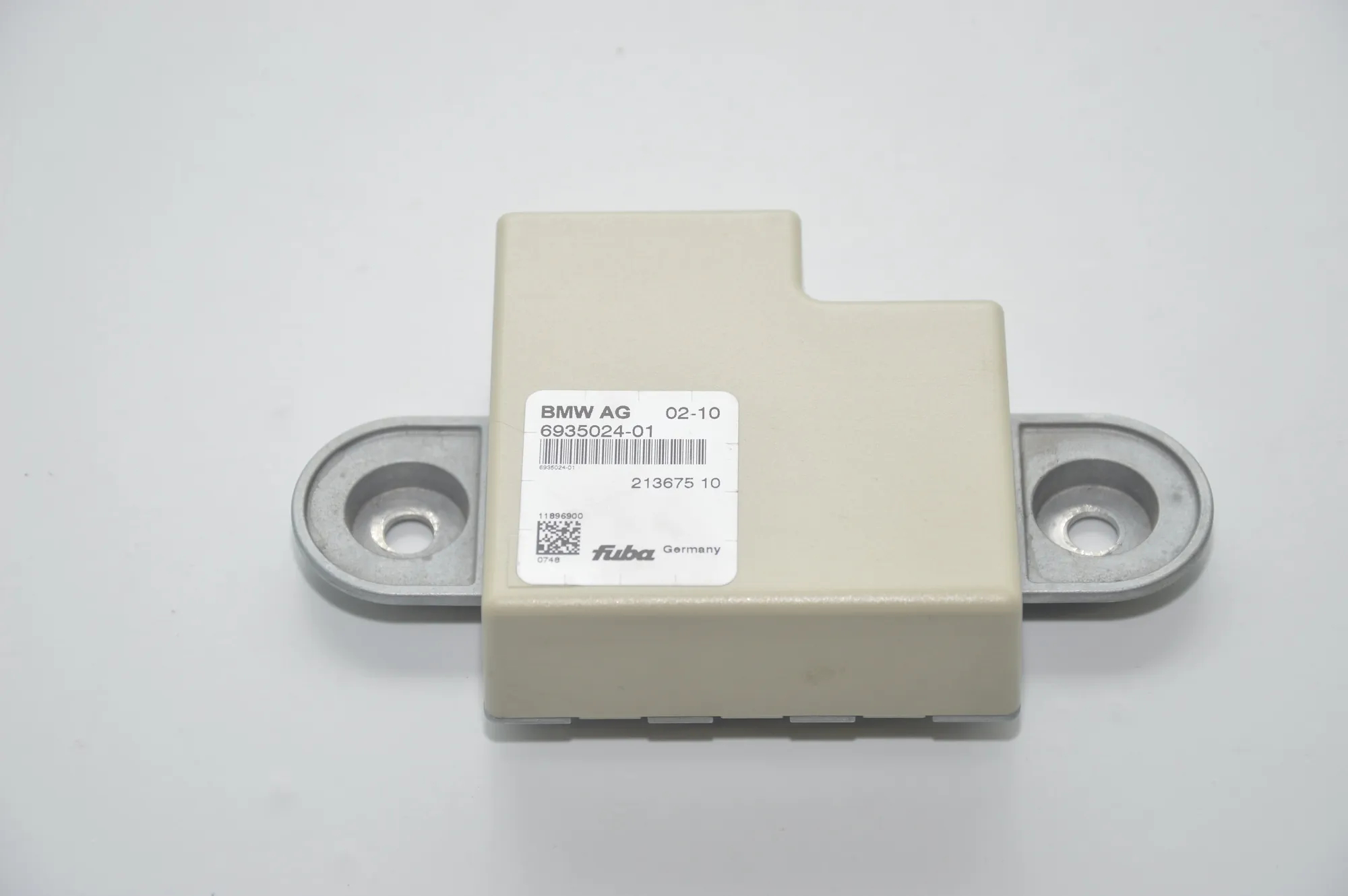 Antenna – OEM 6935024 · BMW 7 (F01, F02) 730 d 2010 – 3