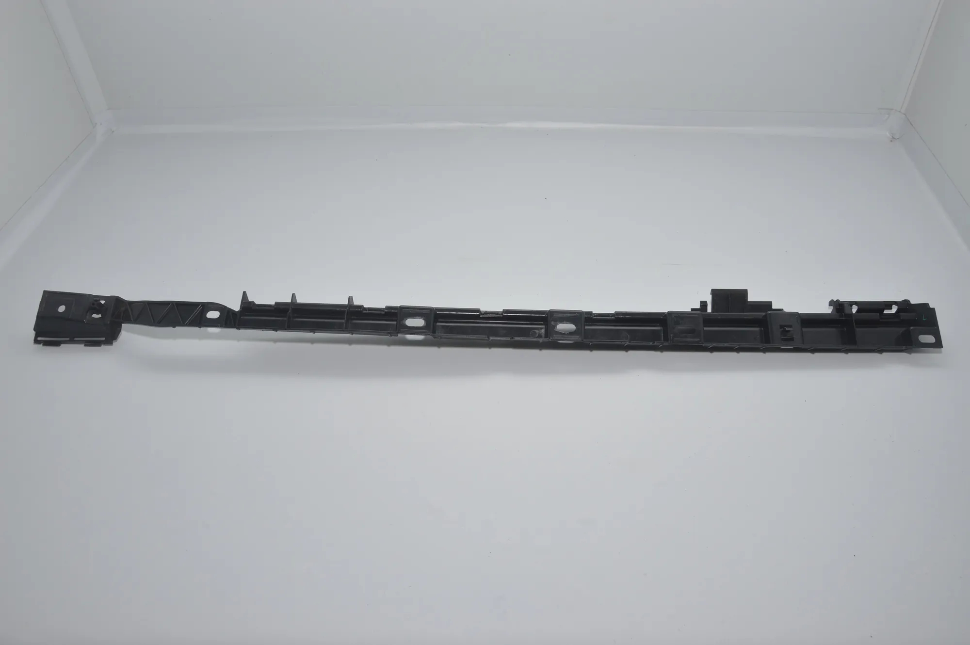 Other Body Parts – OEM 7187106 · BMW 7 (F01, F02) 730 d 2010 – 3