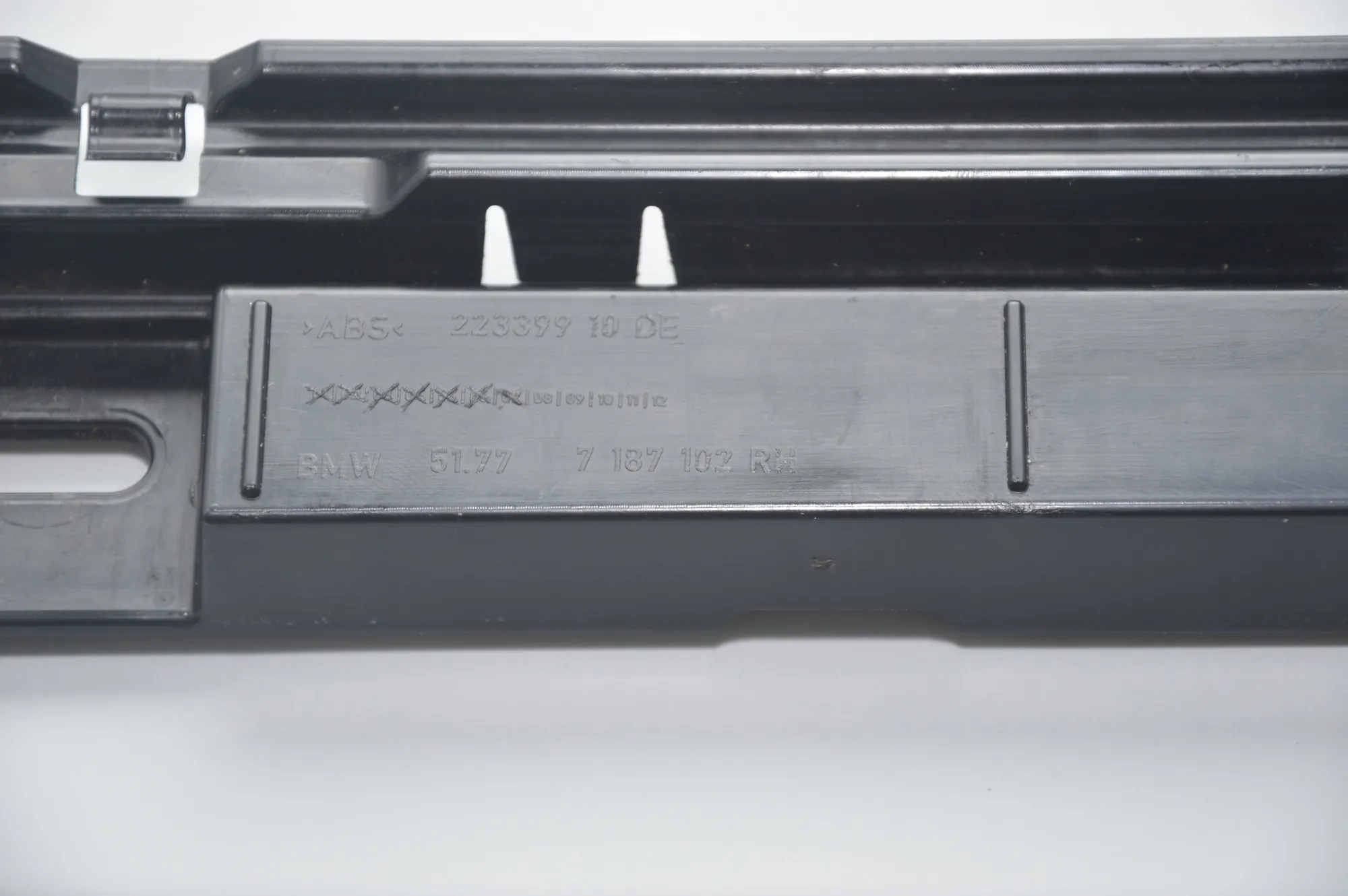 Other Body Parts – OEM 7187102 · BMW 7 (F01, F02) 730 d 2010 – 3