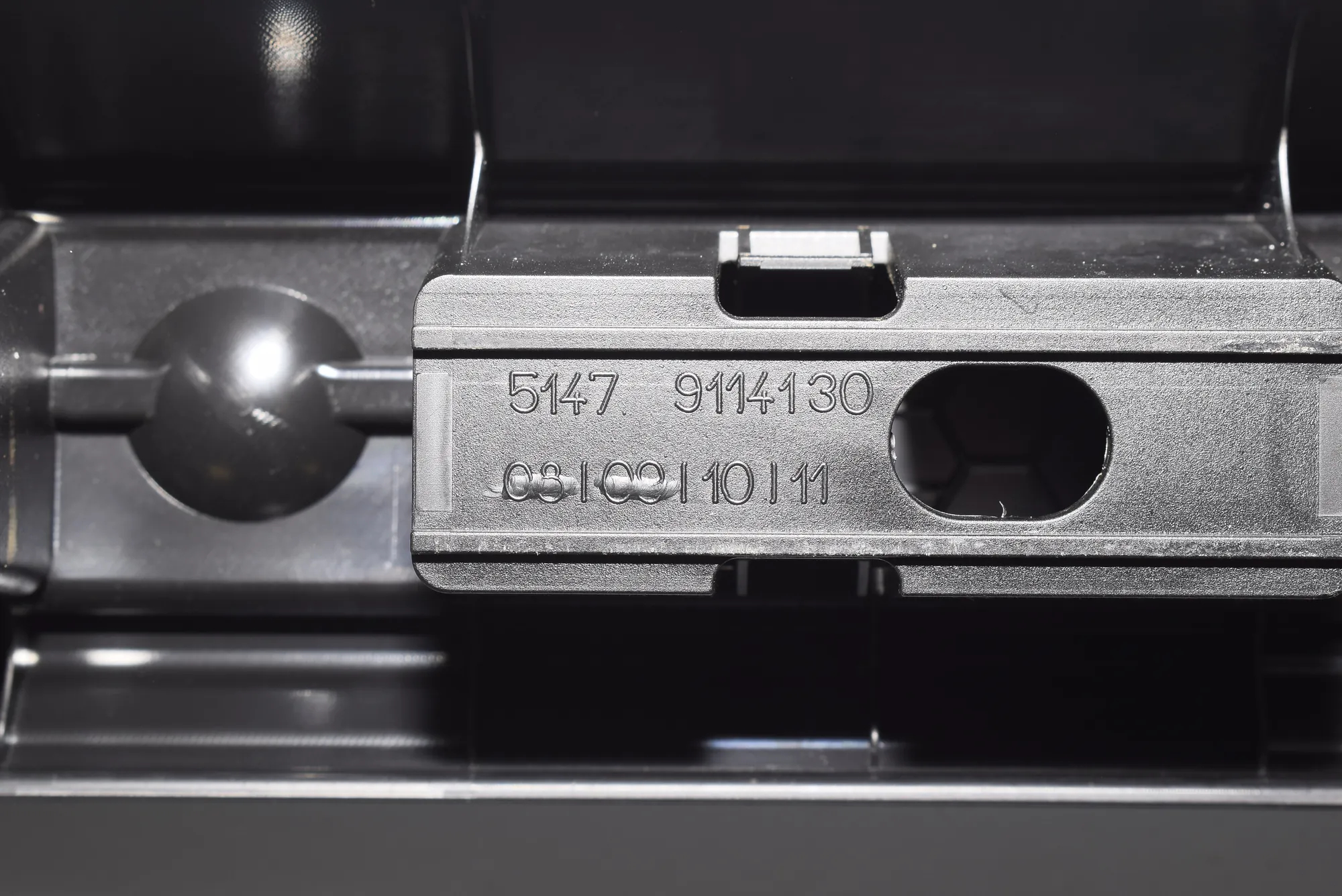 Other Interior Parts – OEM 9114129 · BMW 7 (F01, F02) 730 d 2010 – 5