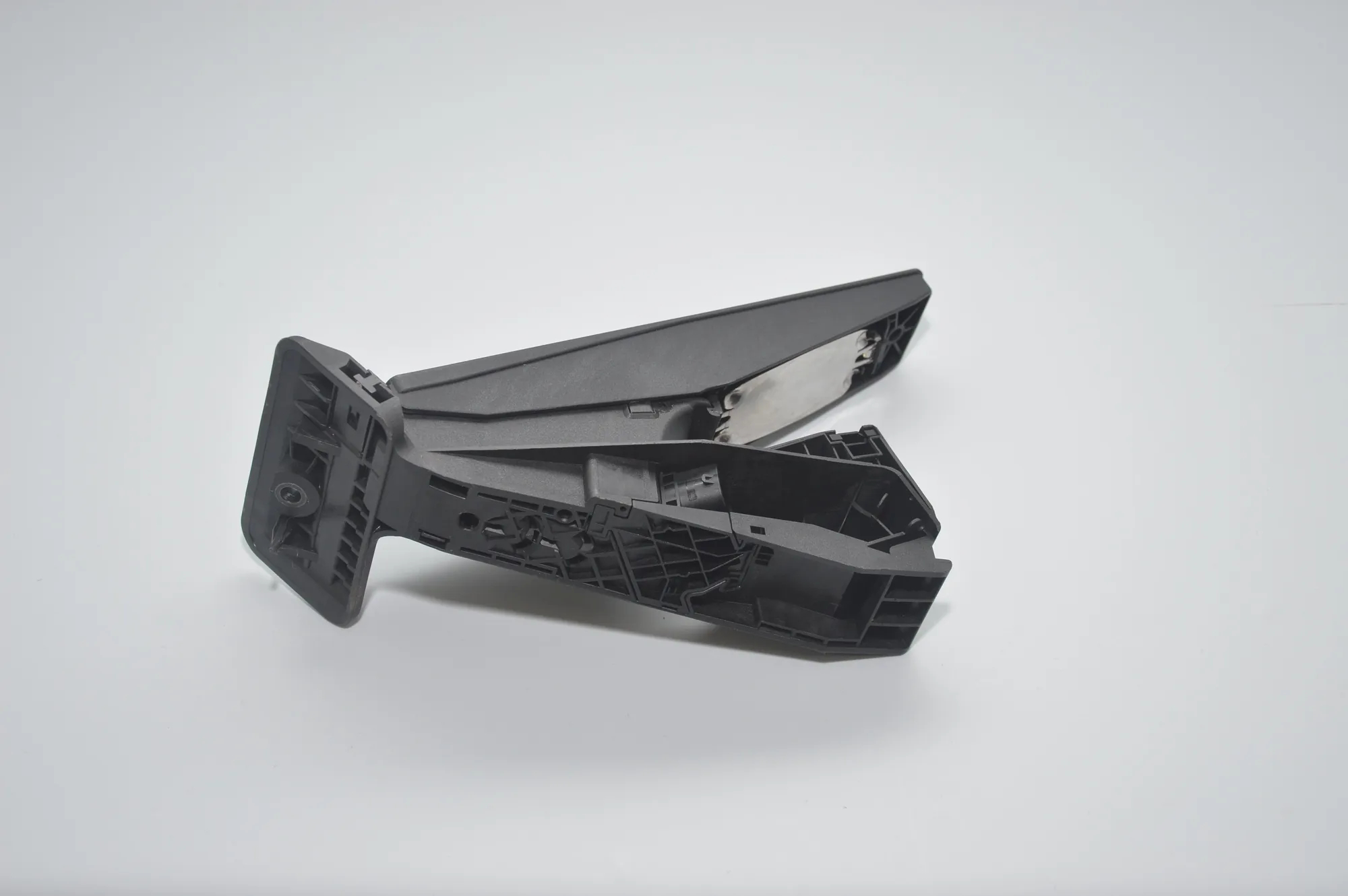 Throttle Pedal – OEM 6789998 · BMW 7 (F01, F02) 730 d 2010 – 5