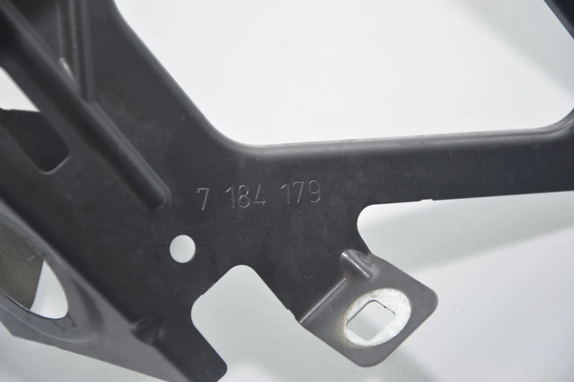 Other Body Parts – OEM 7184179 · BMW 7 (F01, F02) 730 d 2010 – 5