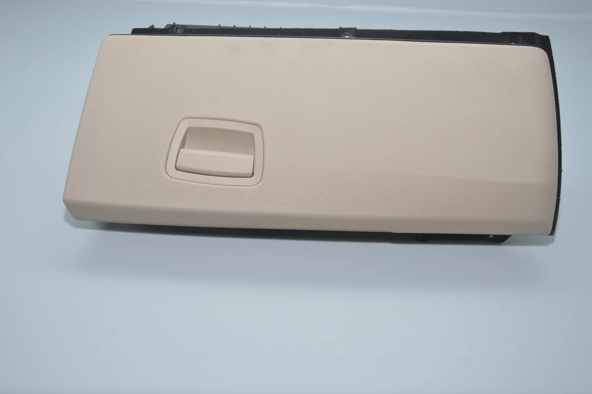 Glove Compartment – OEM 9112165 · BMW 7 (F01, F02) 730 d 2010 – 3