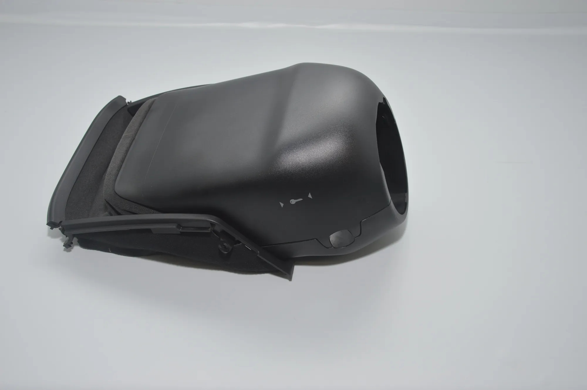 Steering Mechanism Trim – OEM 9220824 · BMW 7 (F01, F02) 730 d 2010 – 4