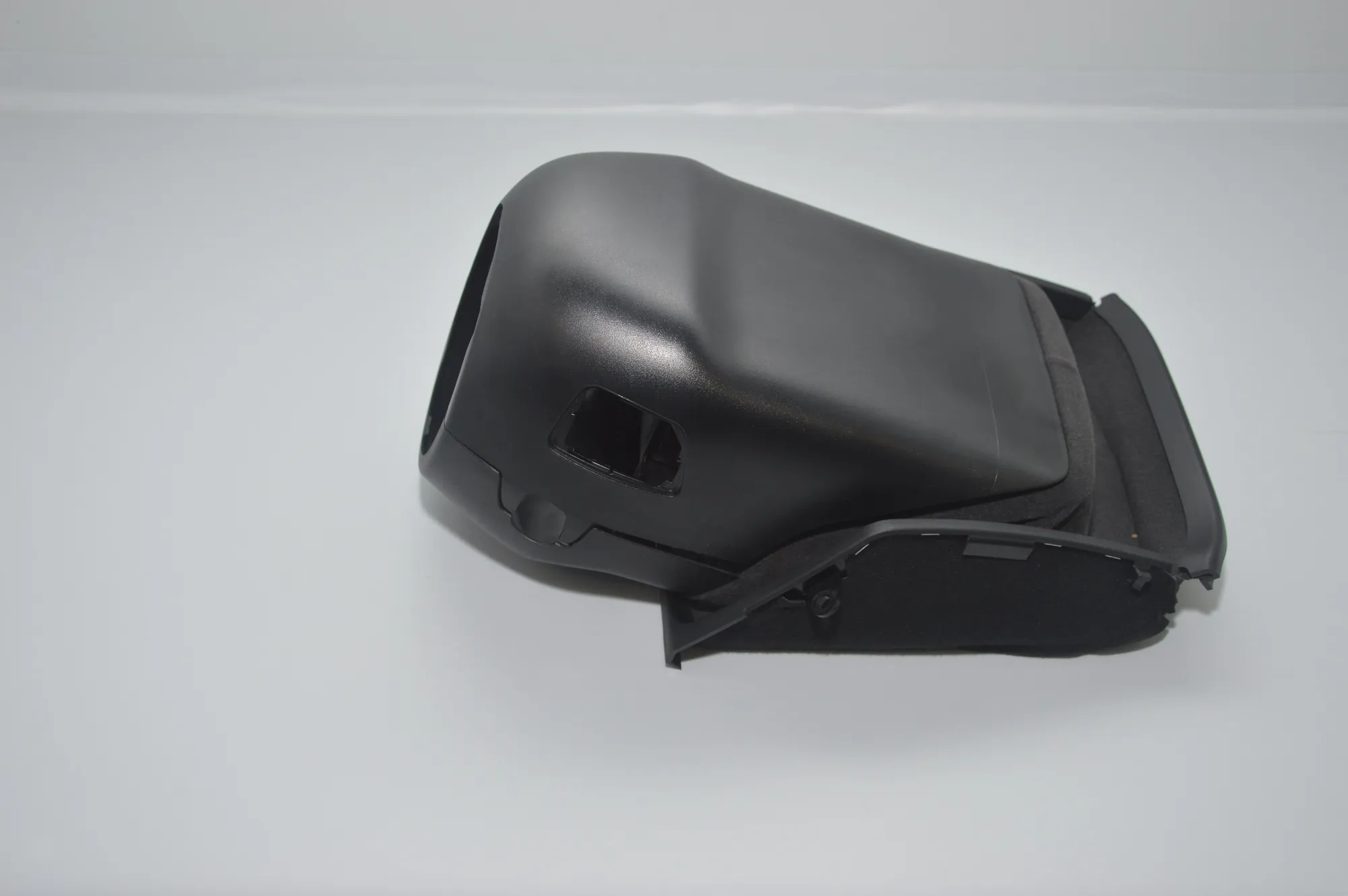 Steering Mechanism Trim – OEM 9220824 · BMW 7 (F01, F02) 730 d 2010