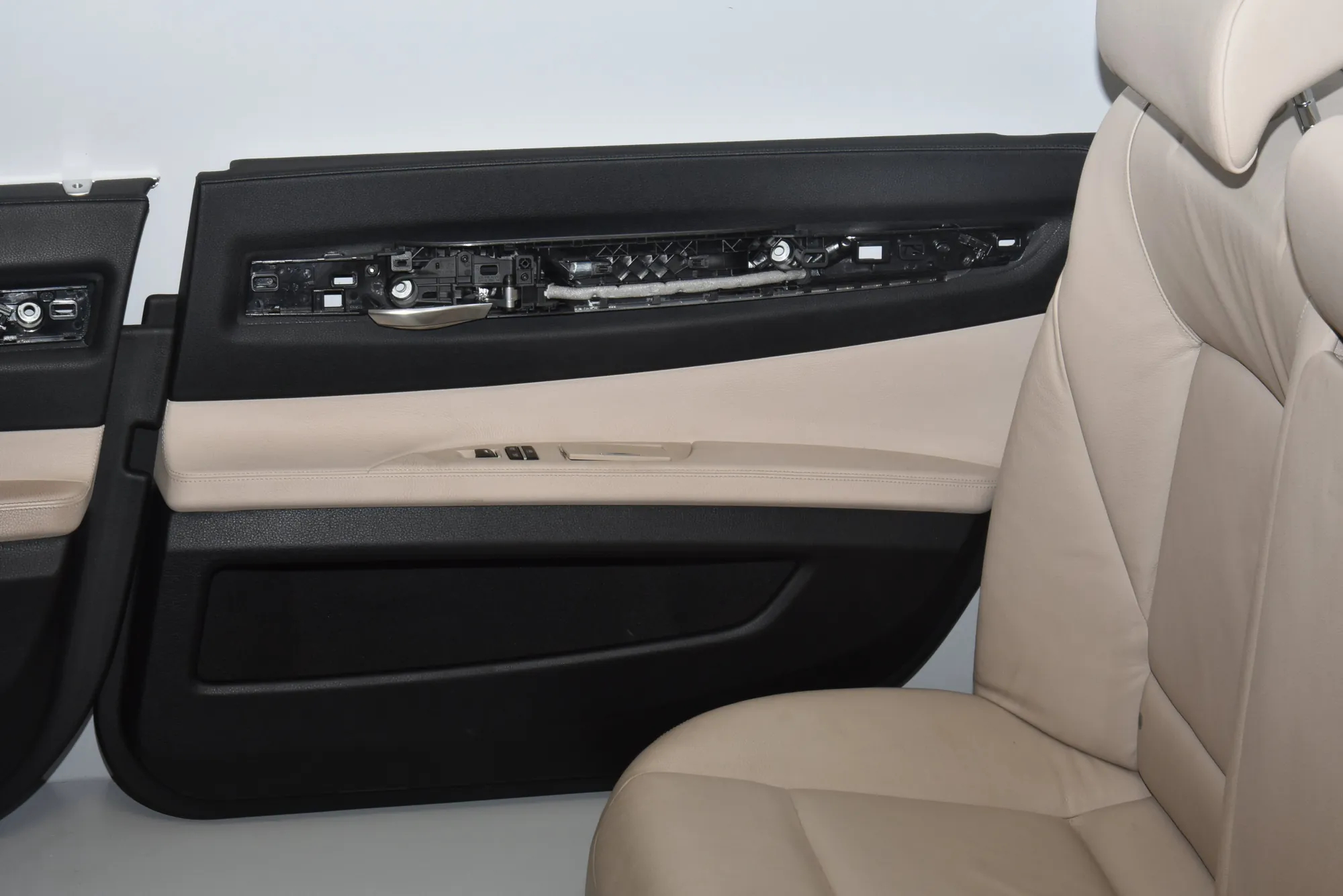 Seats – OEM NA · BMW 7 (F01, F02) 730 d 2010 – 14