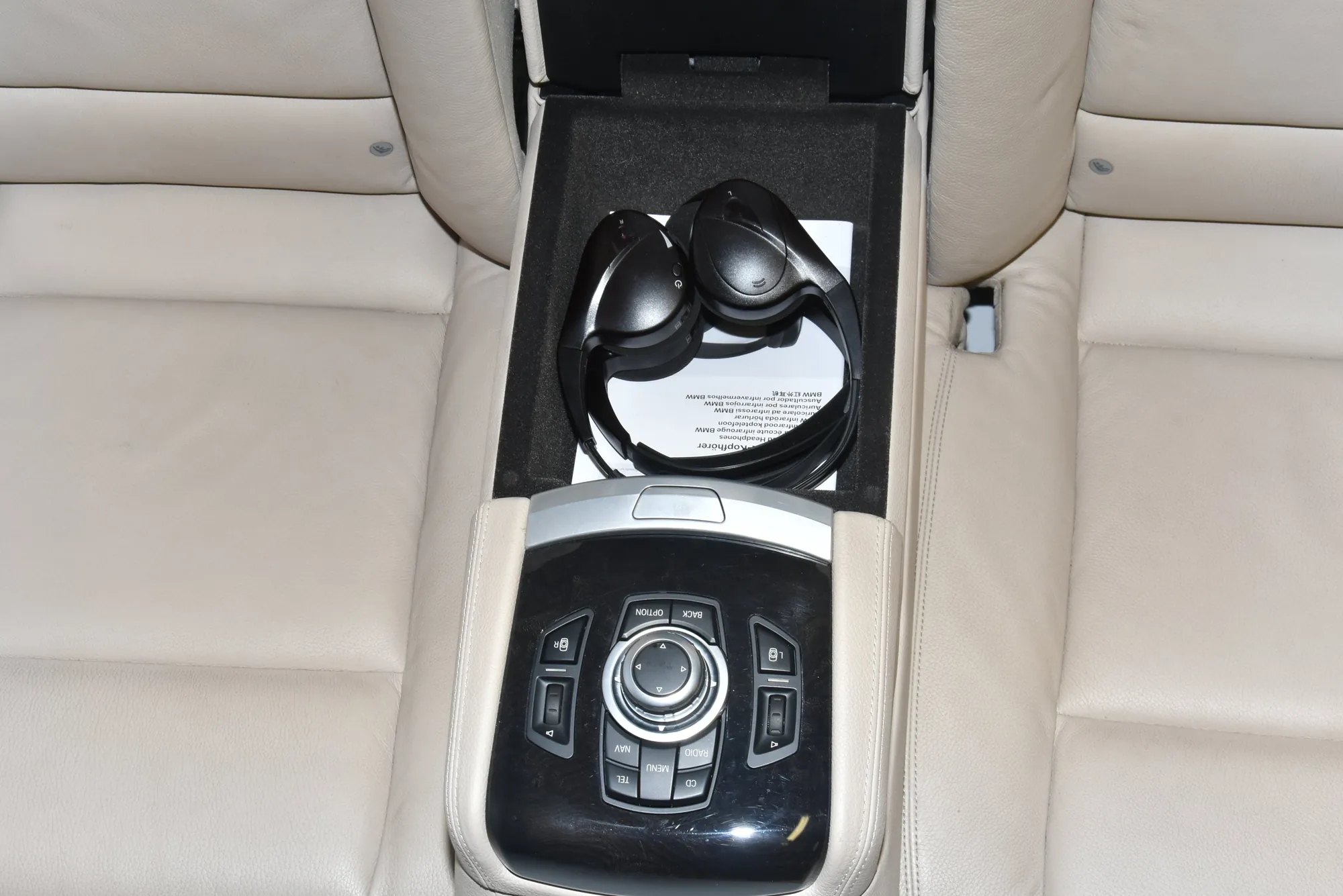 Seats – OEM NA · BMW 7 (F01, F02) 730 d 2010 – 7