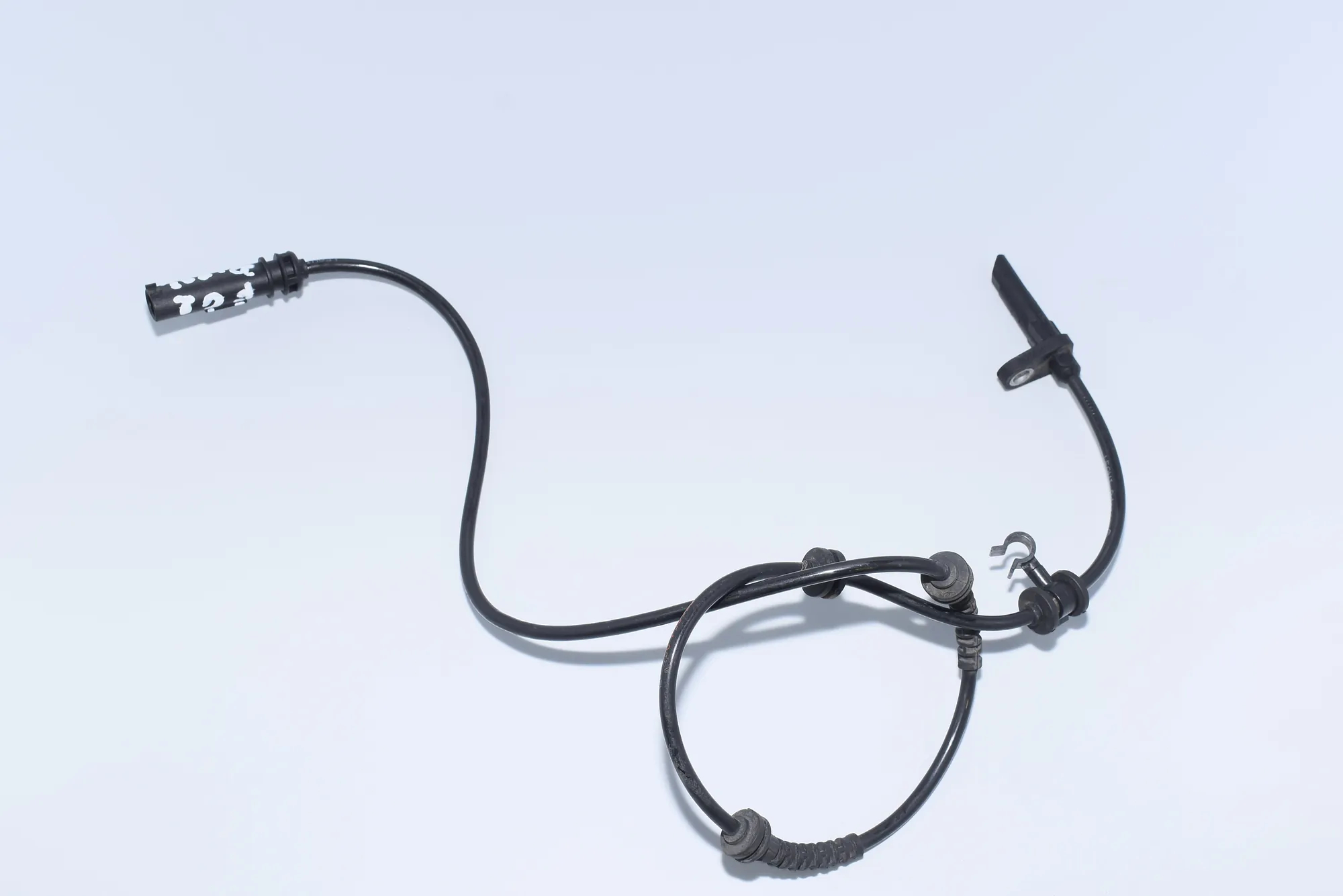 Rear Right ABS Sensor – OEM 0265007983 · BMW 7 (F01, F02) 730 d 2010 – 3