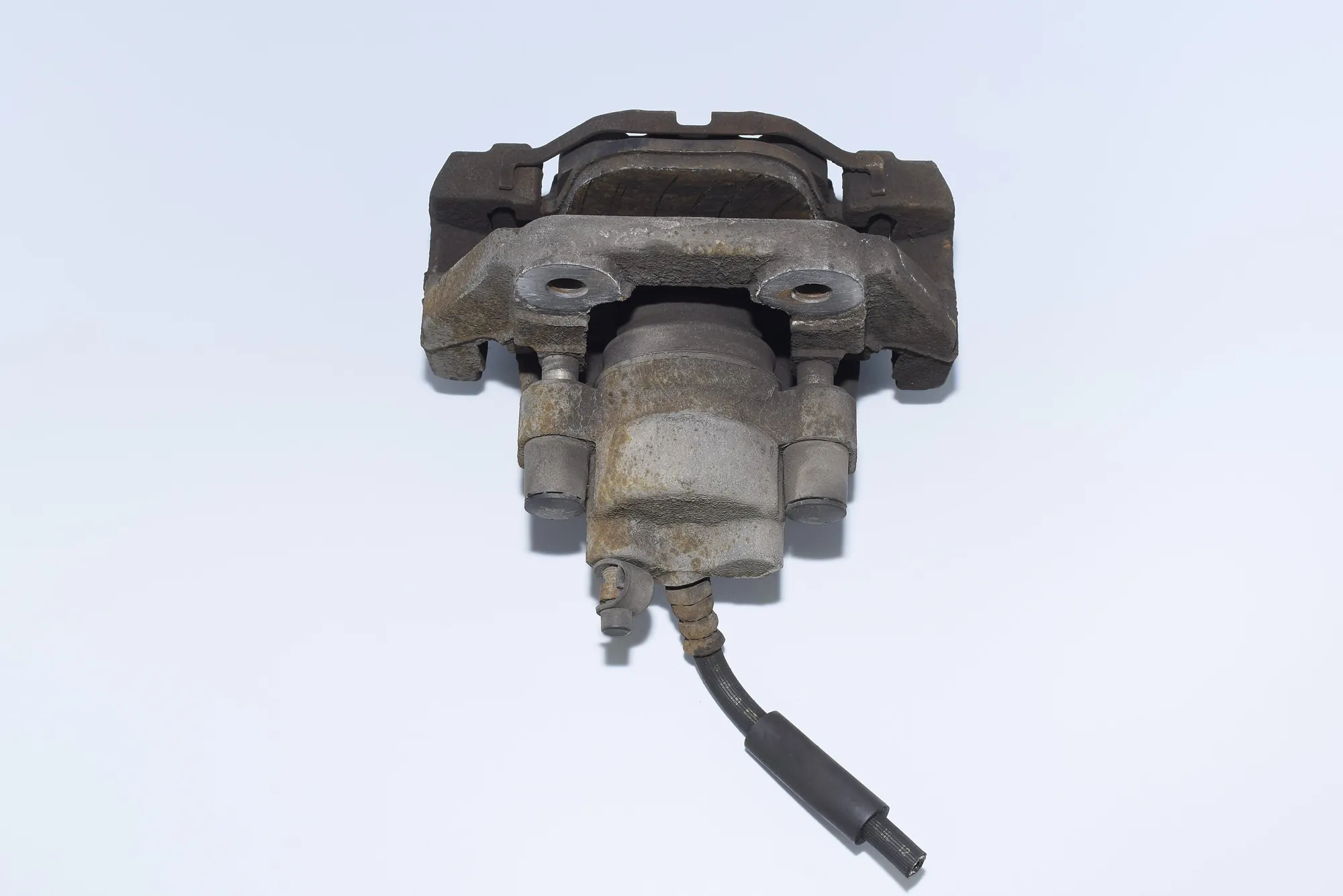 Rear Left Brake Caliper – OEM NA · BMW 7 (F01, F02) 730 d 2010 – 2