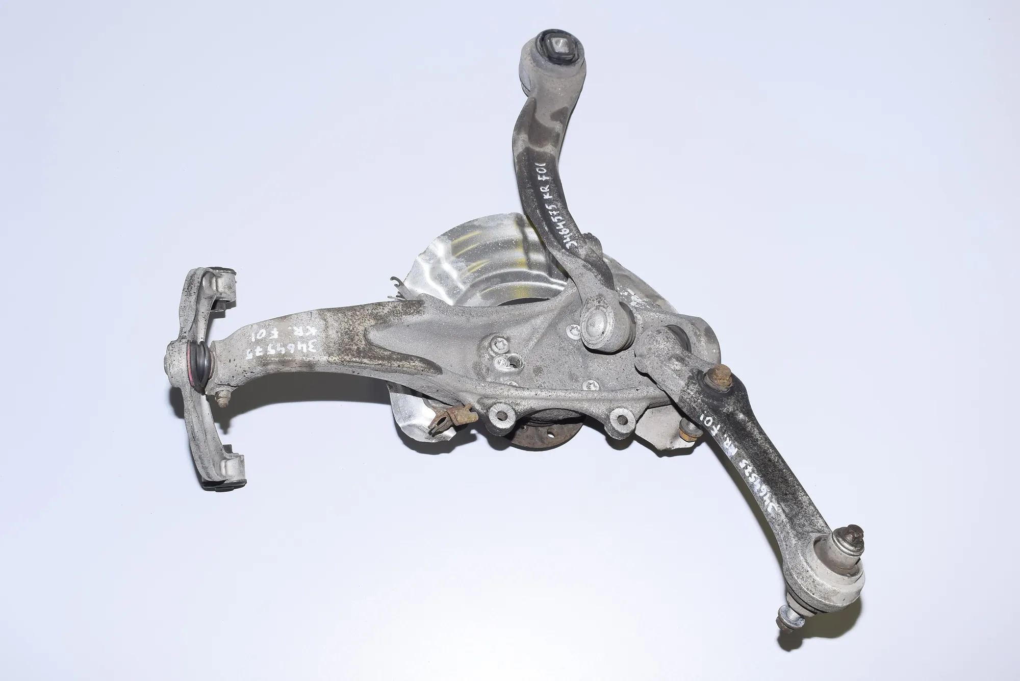Front Left Wheel Hub – OEM NA · BMW 7 (F01, F02) 730 d 2010