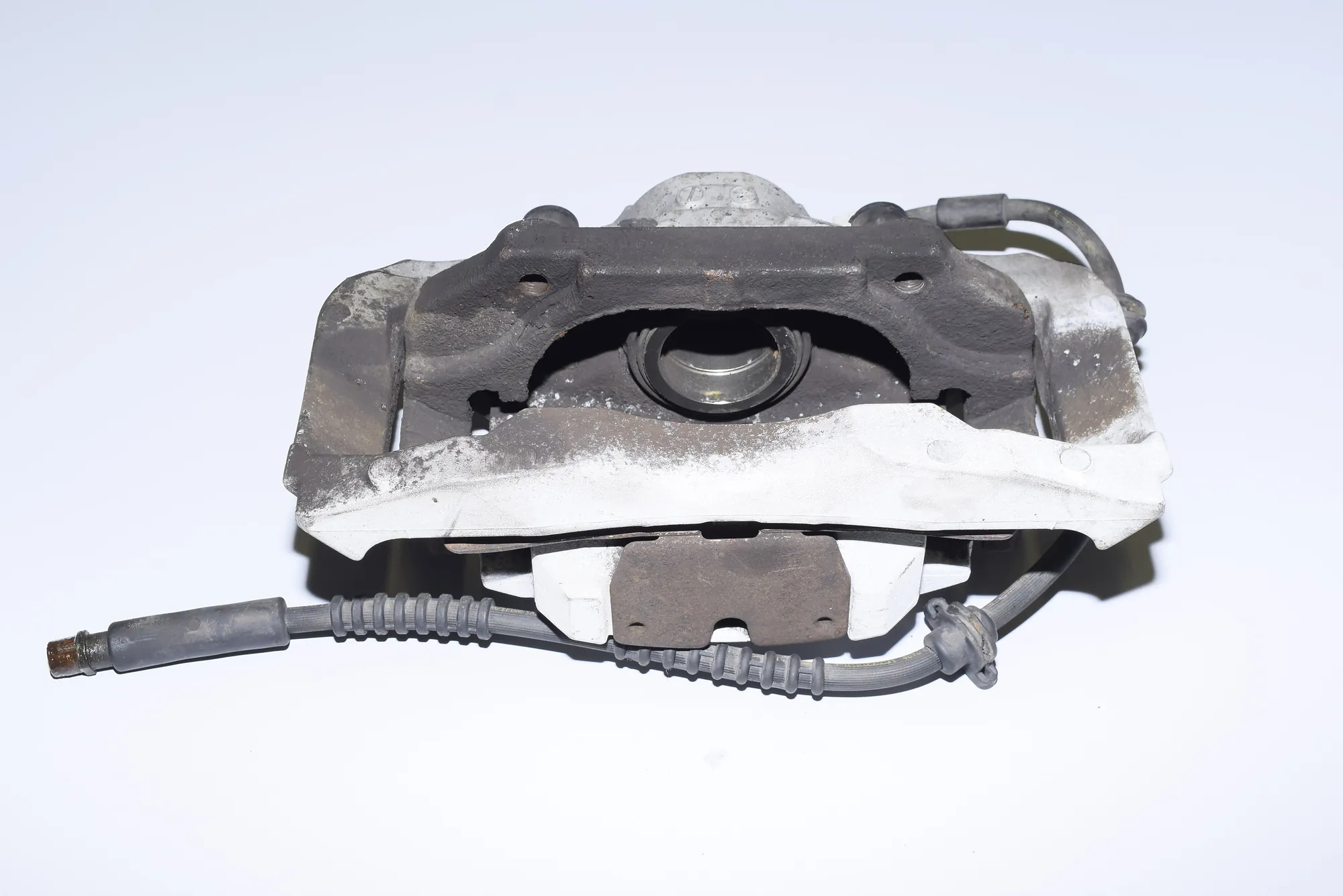 Front Left Brake Caliper – OEM NA · BMW 7 (F01, F02) 730 d 2010 – 4