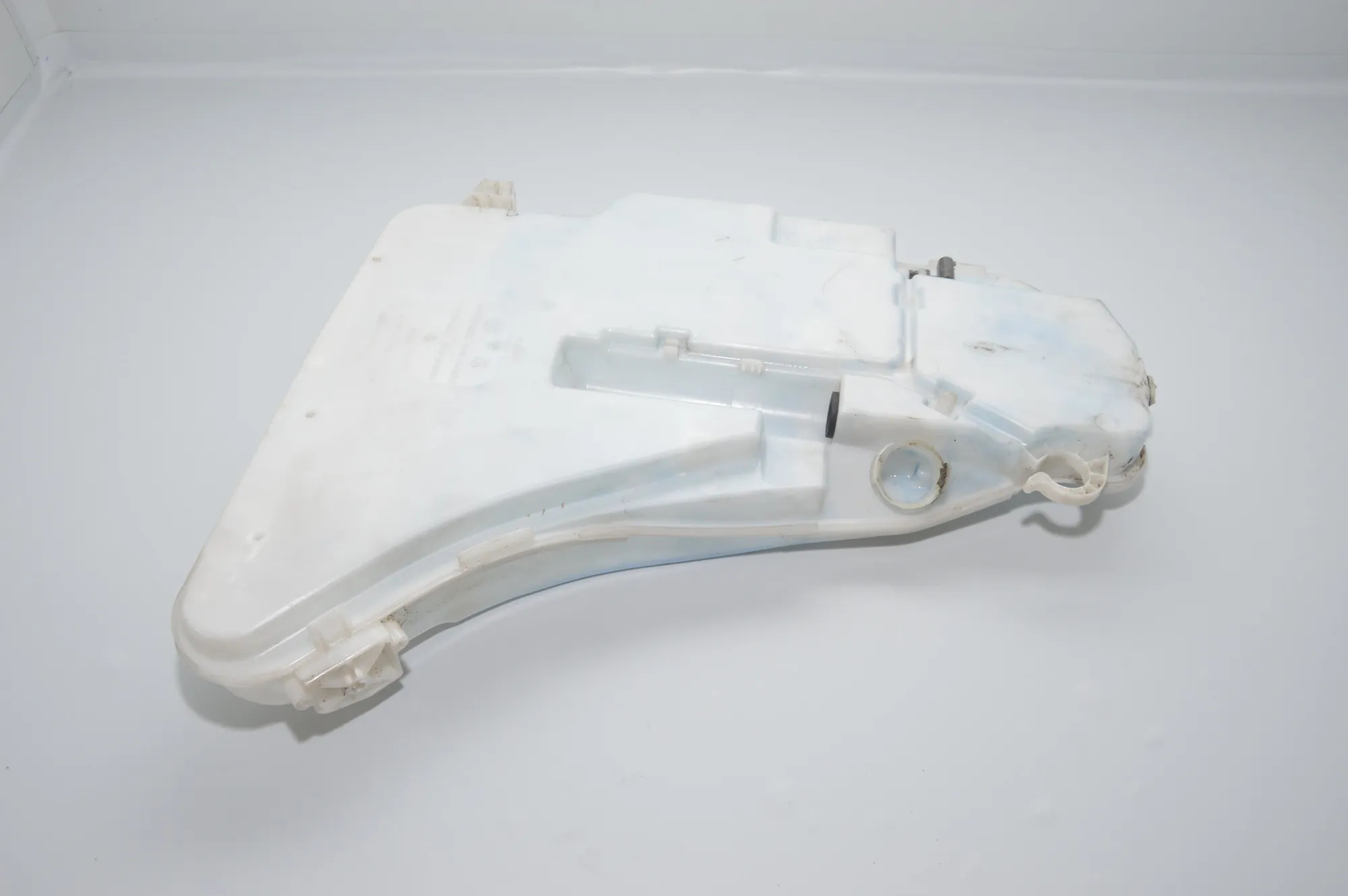 Window Washer Tank – OEM 7178745 · BMW 7 (F01, F02) 730 d 2010