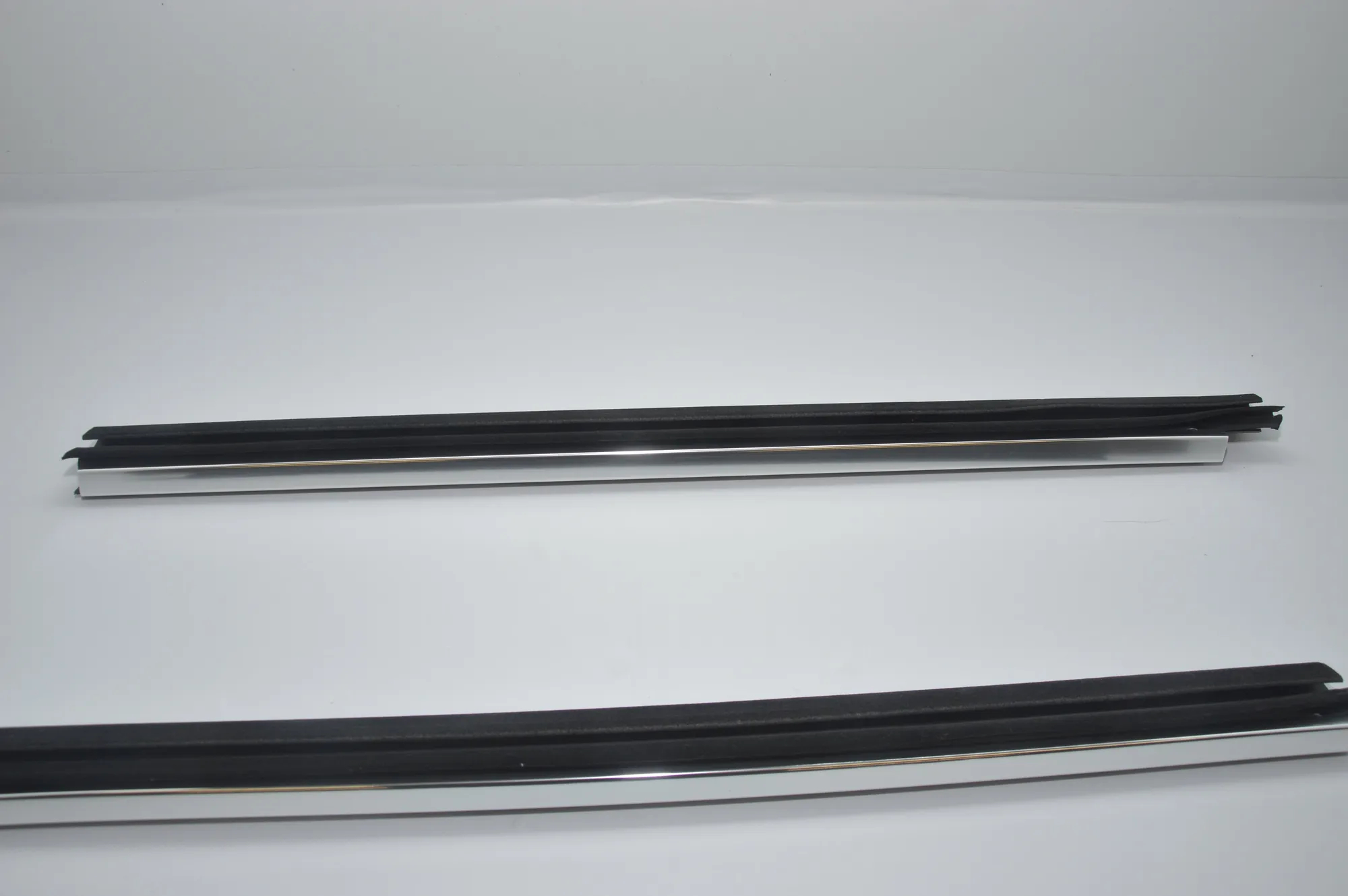 Rear Left Door Window Strip · BMW 7 (F01, F02) 730 d 2010 – 3
