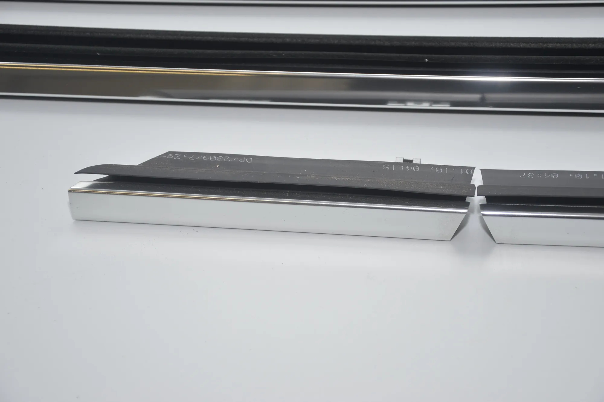 Rear Left Door Window Strip · BMW 7 (F01, F02) 730 d 2010 – 4