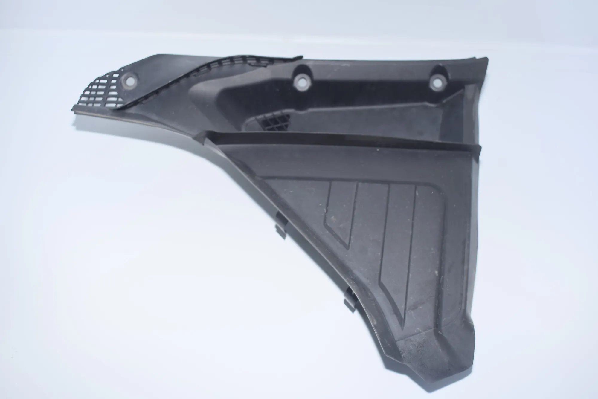 Front Wiper Cowl Trim – OEM 6987602 · BMW 7 (F01, F02) 730 d 2010
