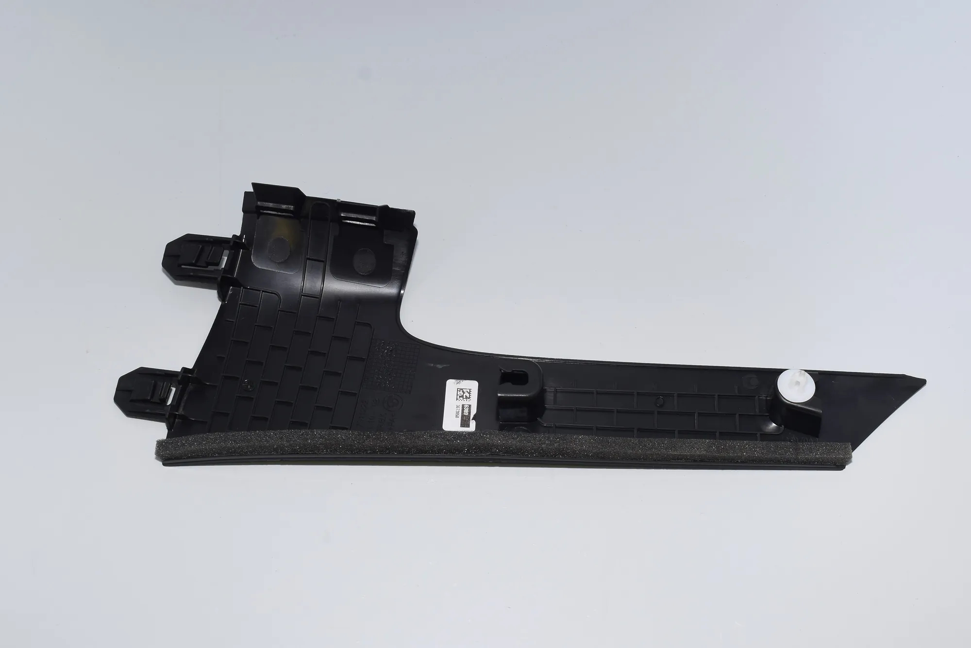 Rear Left Pillar Trim – OEM 7311222 · BMW 4 Gran Coupe (F36) BMW 4 Gran Coupe (F36) 2018 – 4