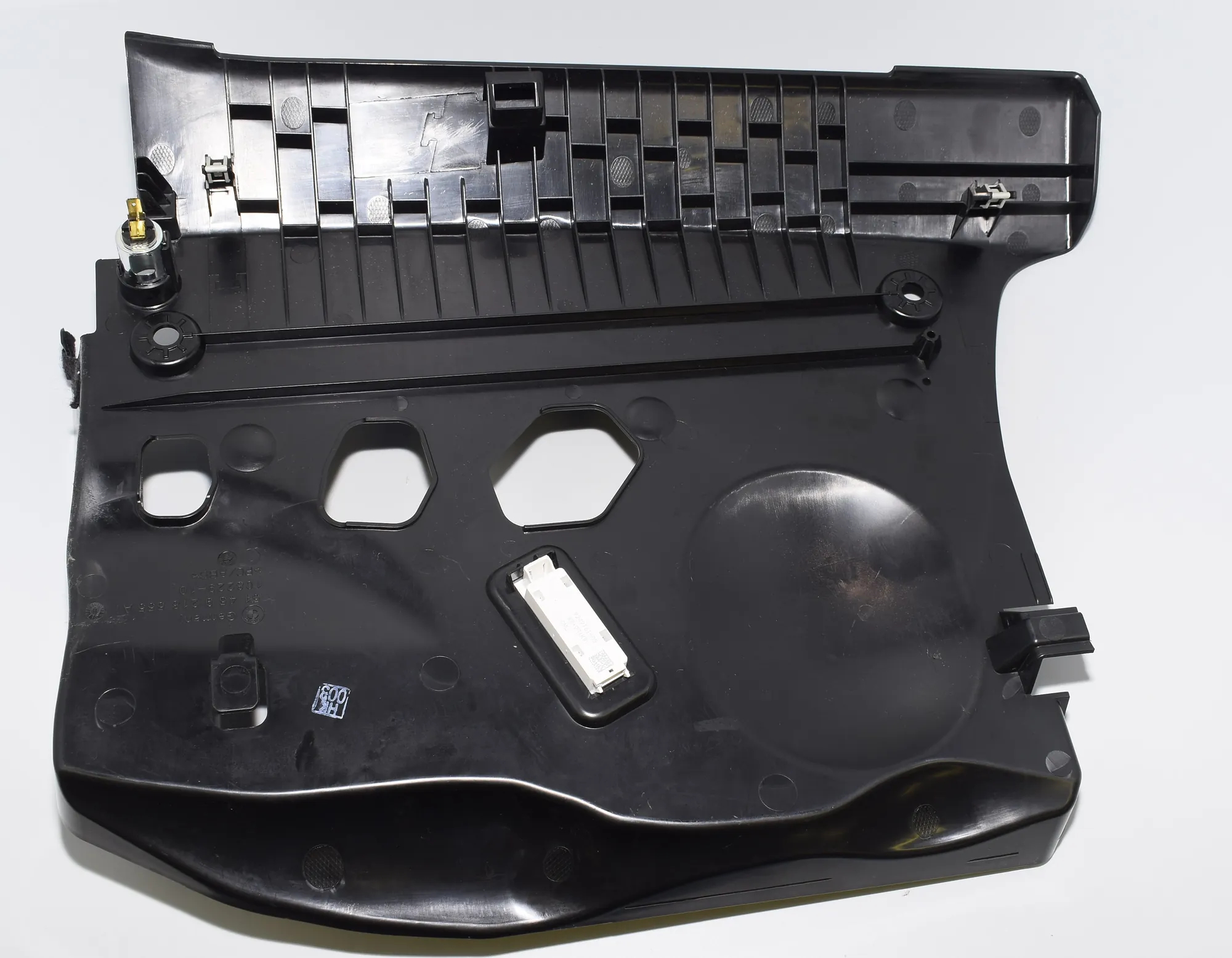 Other Interior Parts – OEM 9218555 · BMW 4 Gran Coupe (F36) BMW 4 Gran Coupe (F36) 2018 – 2
