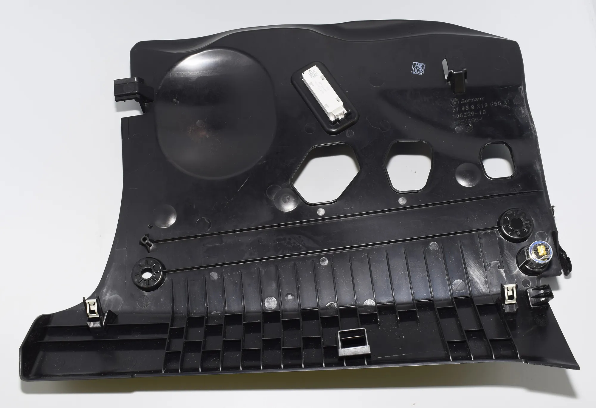 Other Interior Parts – OEM 9218555 · BMW 4 Gran Coupe (F36) BMW 4 Gran Coupe (F36) 2018 – 3