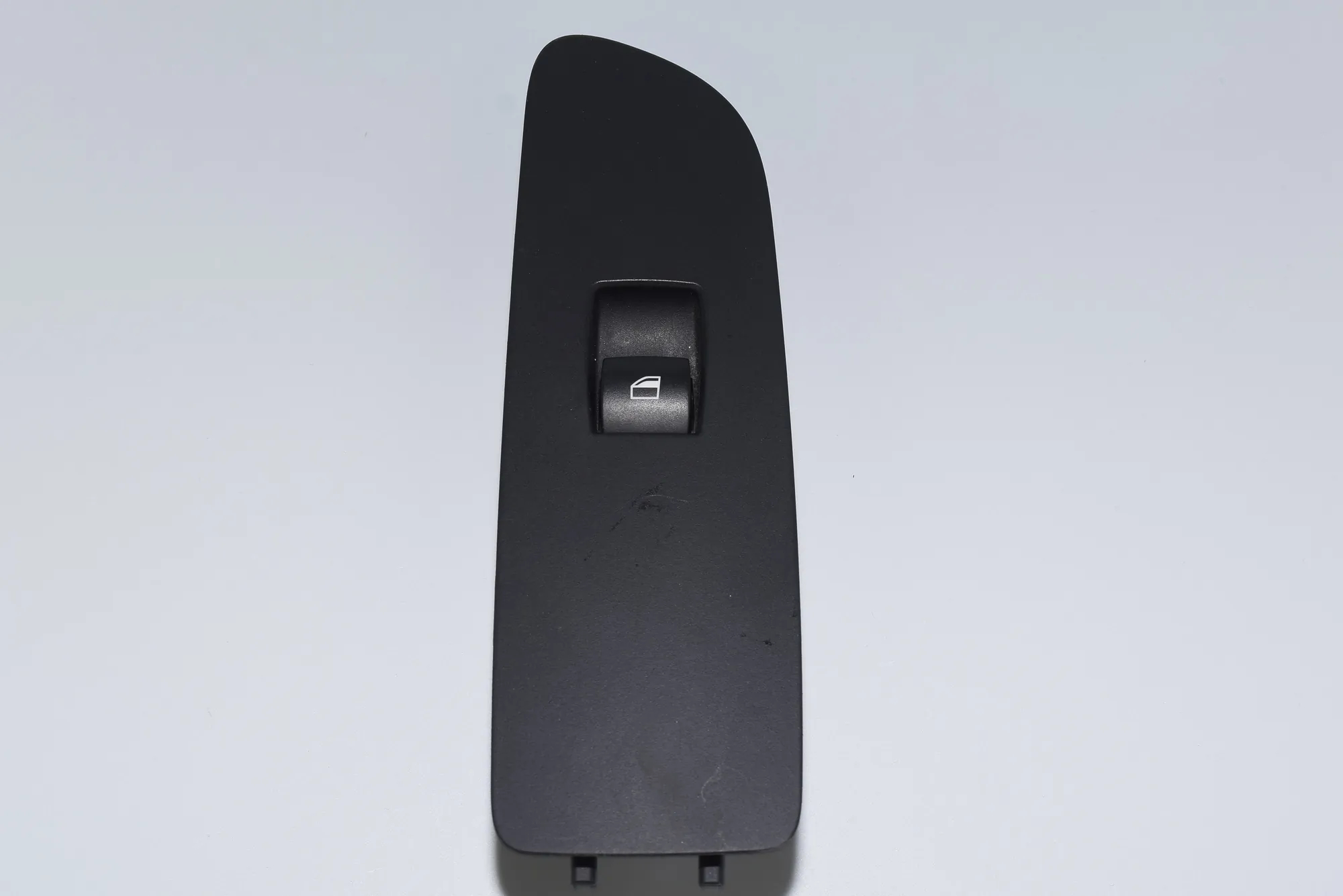Front Left Door Window Switch – OEM 9163001 · BMW 1 (E81) 118 d 2009 – 2