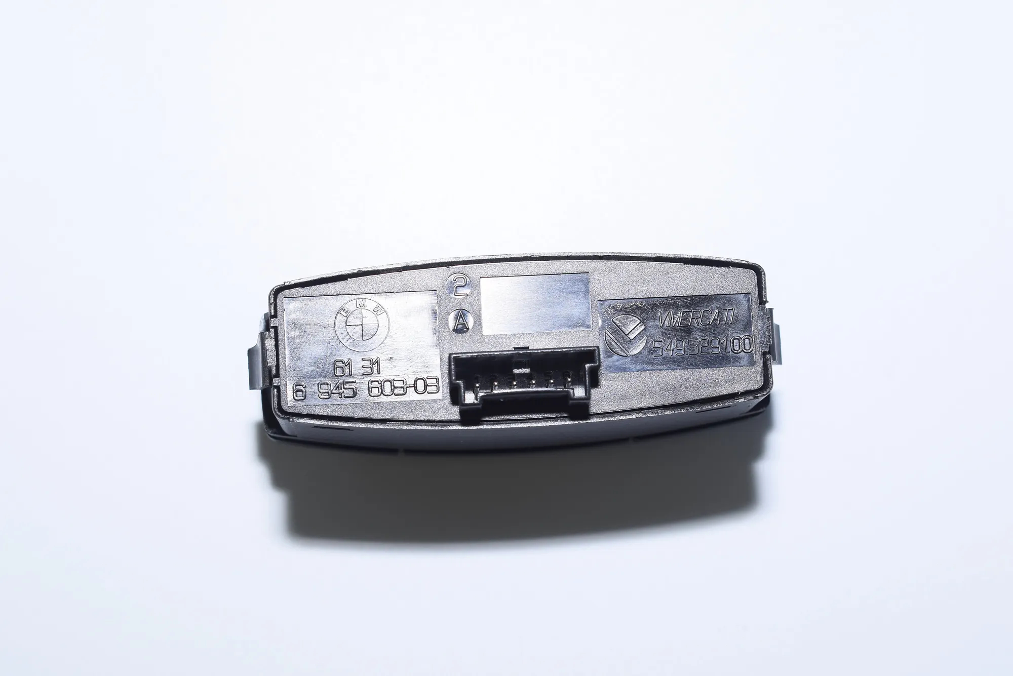 Switches – OEM 6945603 · BMW 1 (E81) 118 d 2009 – 3