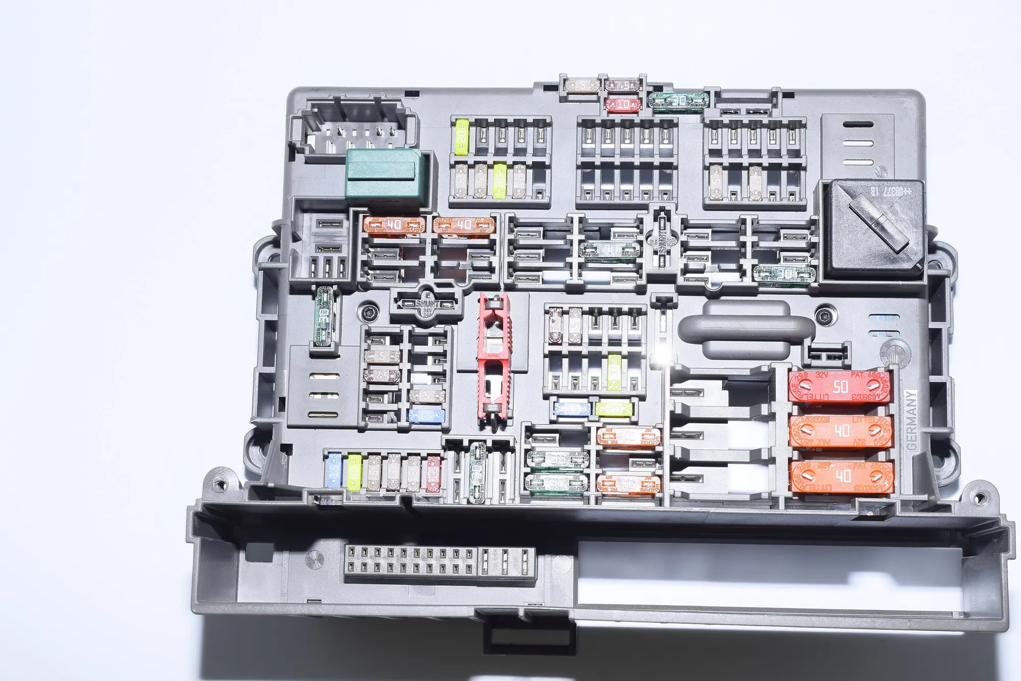 Fuse Box – OEM 9119446 · BMW 1 (E81) 118 d 2009 – 2