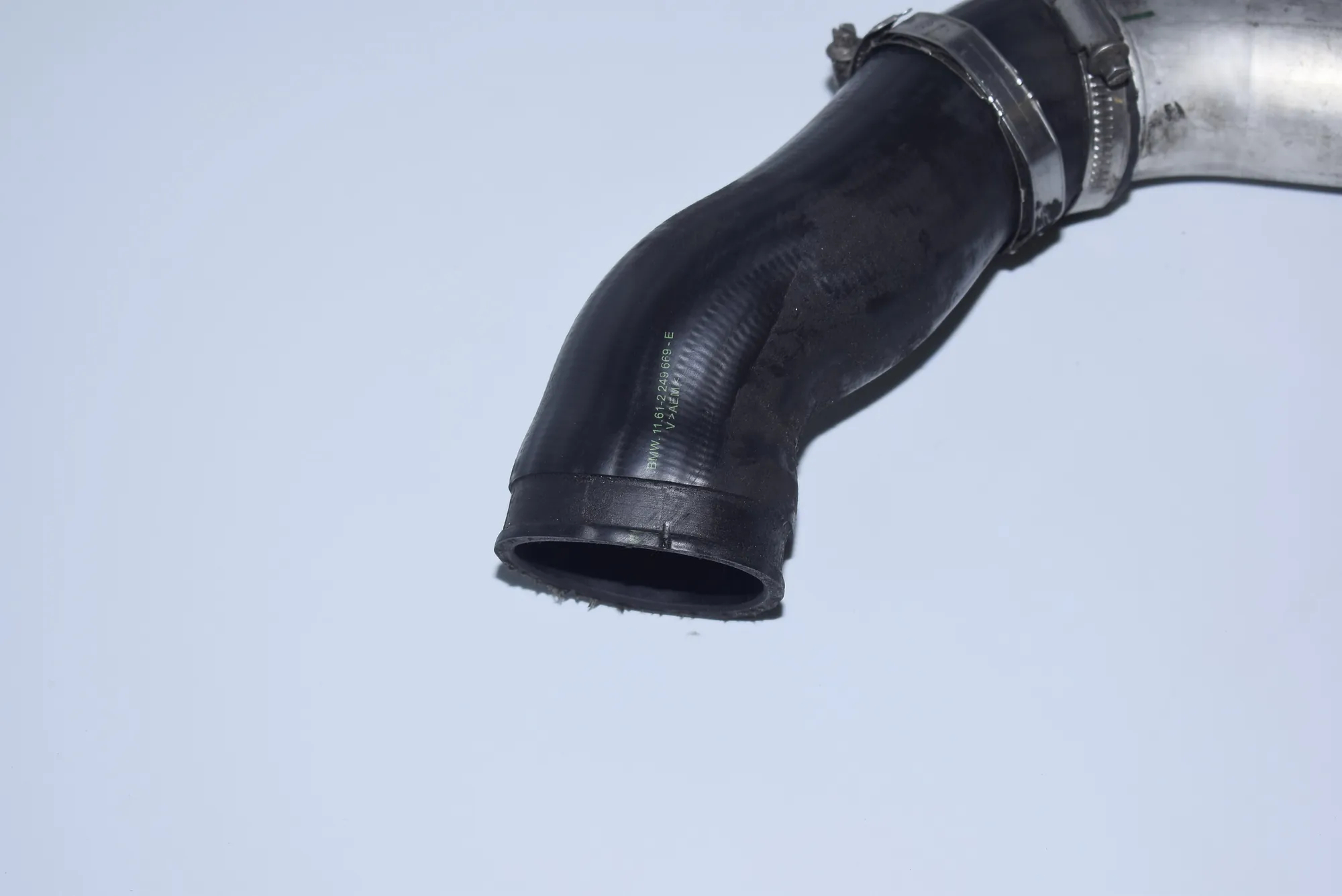 Right Side Intercooler Hose – OEM 2249669 · BMW 5 Touring (E39) 530 d 2001 – 4