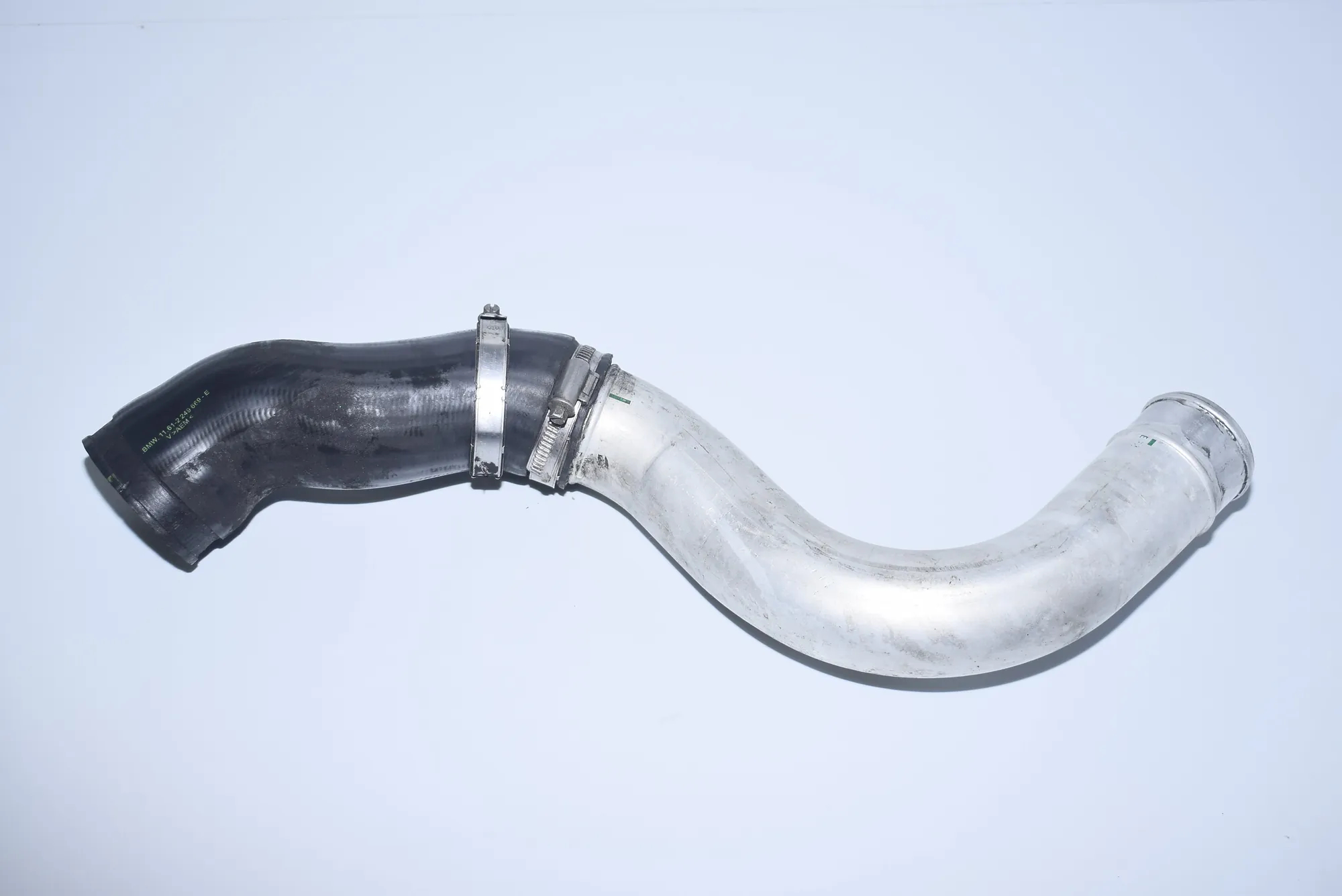 Right Side Intercooler Hose – OEM 2249669 · BMW 5 Touring (E39) 530 d 2001