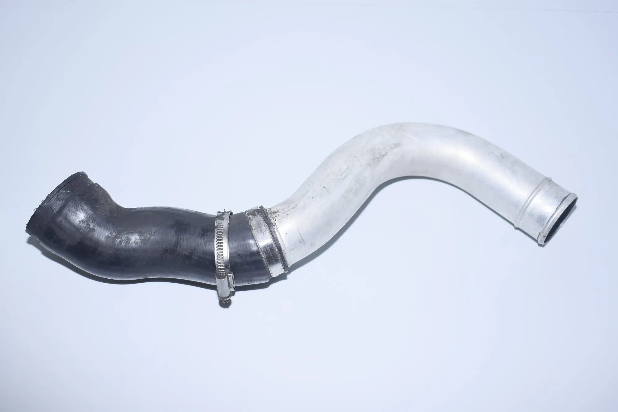 Right Side Intercooler Hose – OEM 2249669 · BMW 5 Touring (E39) 530 d 2001 – 2