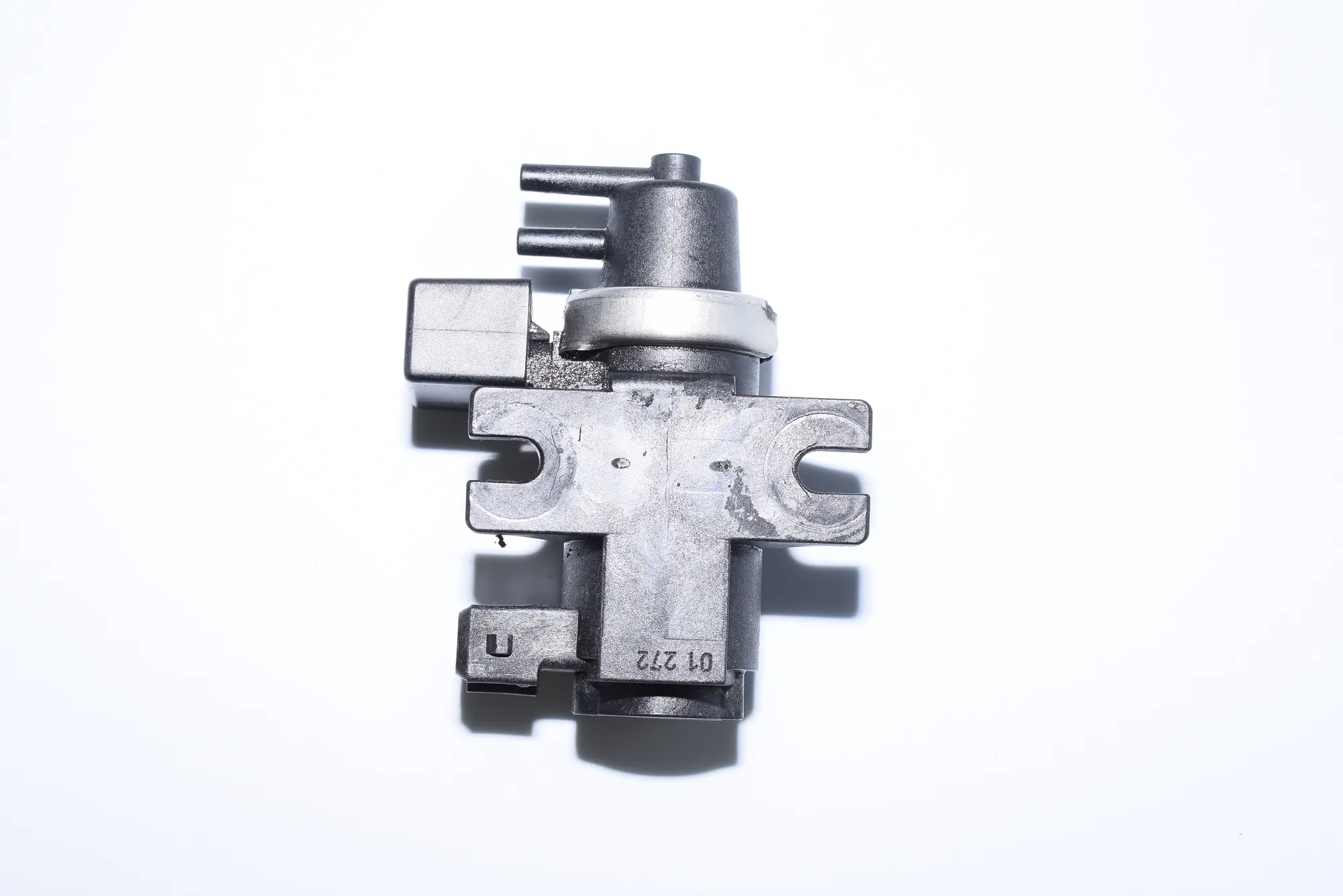Solenoid Valve – OEM 2247906 · BMW 5 Touring (E39) 530 d 2001 – 3