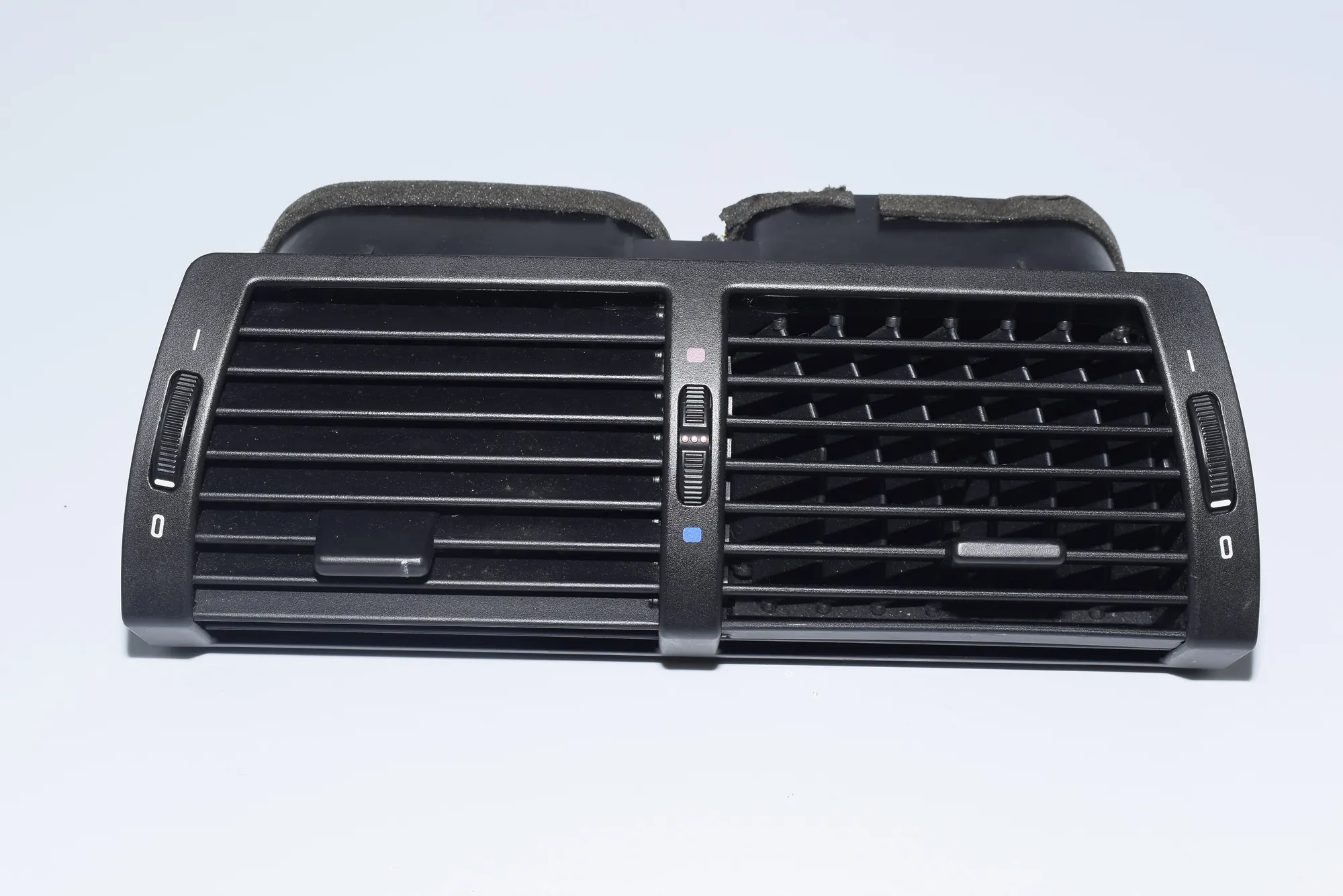 Dashboard Air Vents – OEM 8402221 · BMW X5 (E53) 4.6 is 2002 – 4