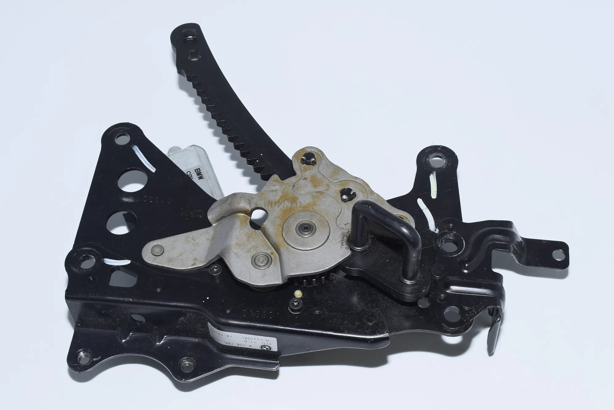 Front Right Seat Control Motor – OEM 8258746 · BMW X5 (E53) 4.6 is 2002 – 2