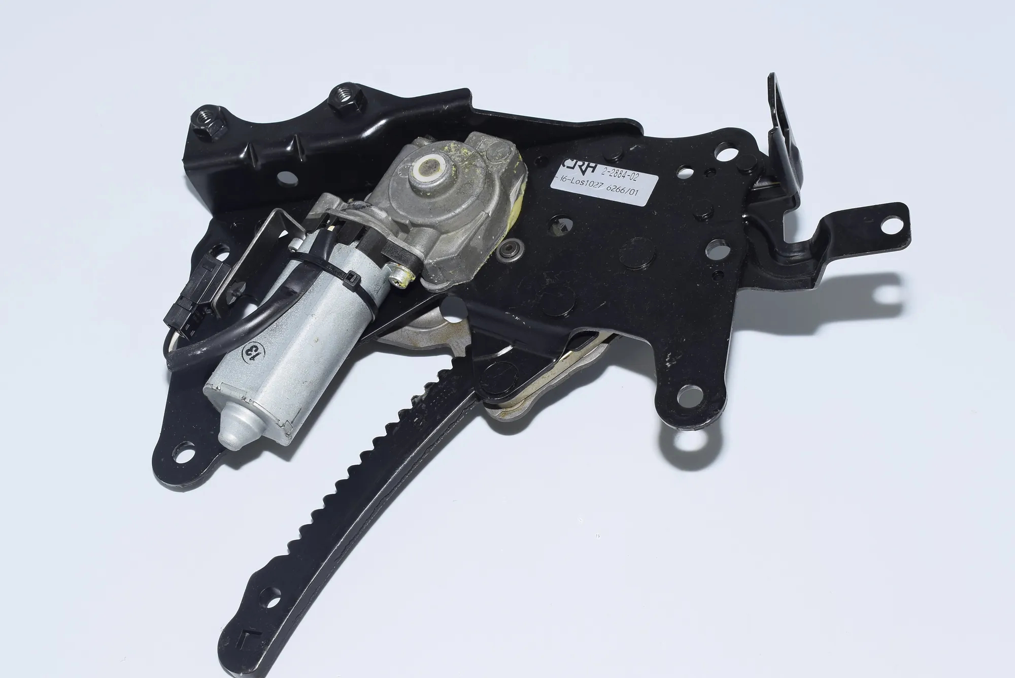 Front Right Seat Control Motor – OEM 8258746 · BMW X5 (E53) 4.6 is 2002 – 3