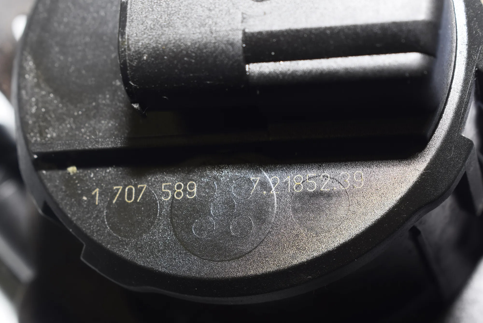 Other Control Units – OEM 1437910 · BMW X5 (E53) 4.6 is 2002 – 6
