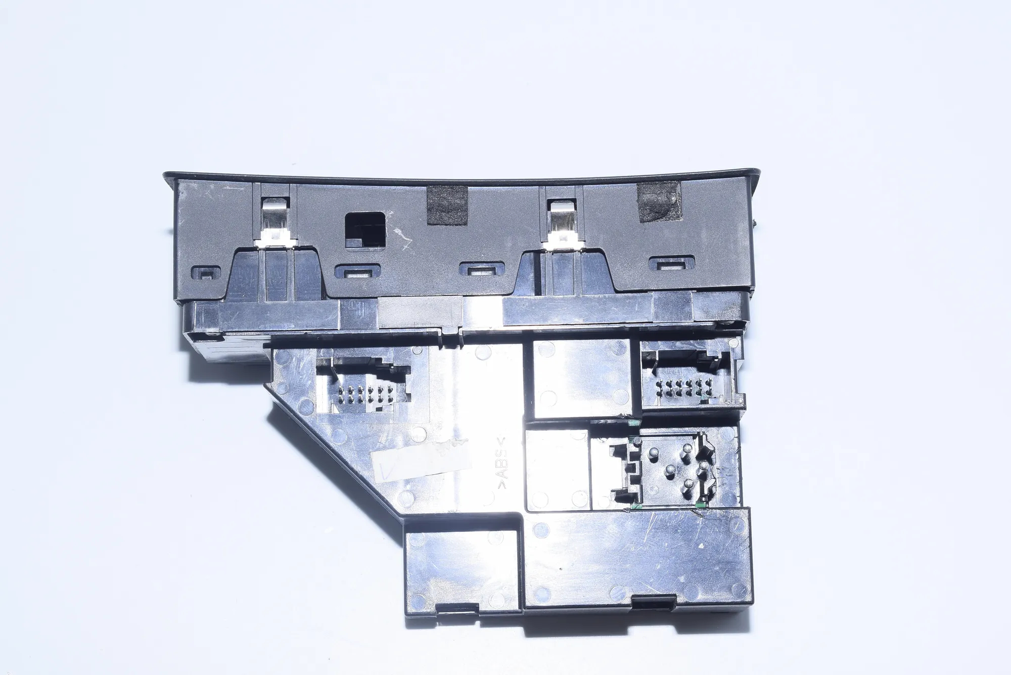 Front Left Door Window Switch – OEM 6952800 · BMW X5 (E53) 4.6 is 2002 – 5