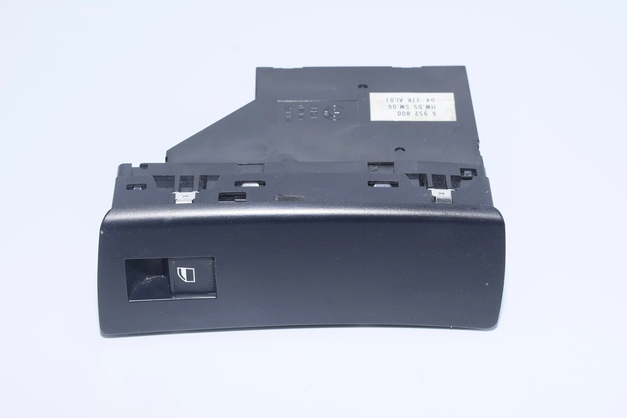 Front Left Door Window Switch – OEM 6952800 · BMW X5 (E53) 4.6 is 2002 – 4