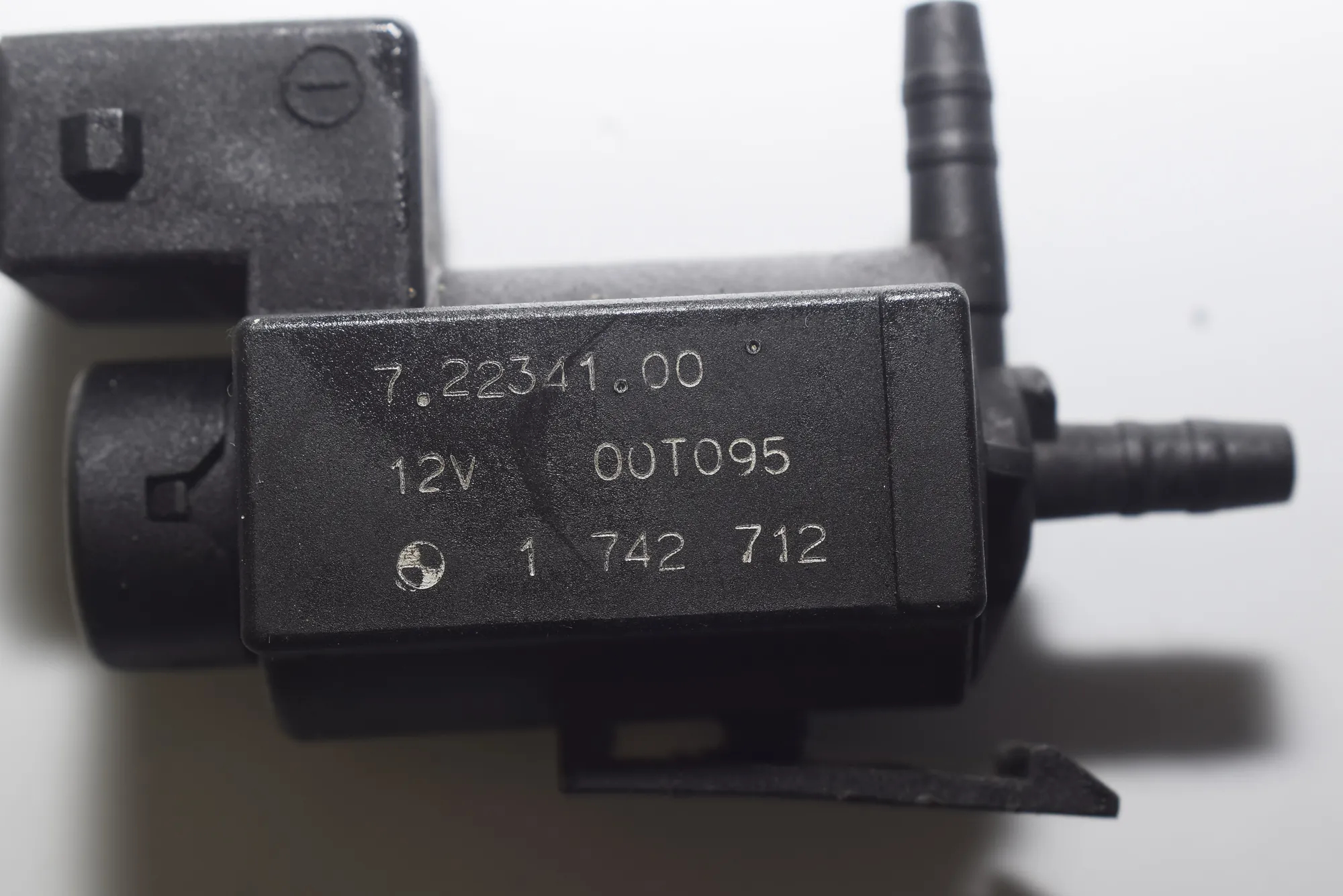 Solenoid Valve – OEM 1742712 · BMW 5 Touring (E39) 530 d 2000
