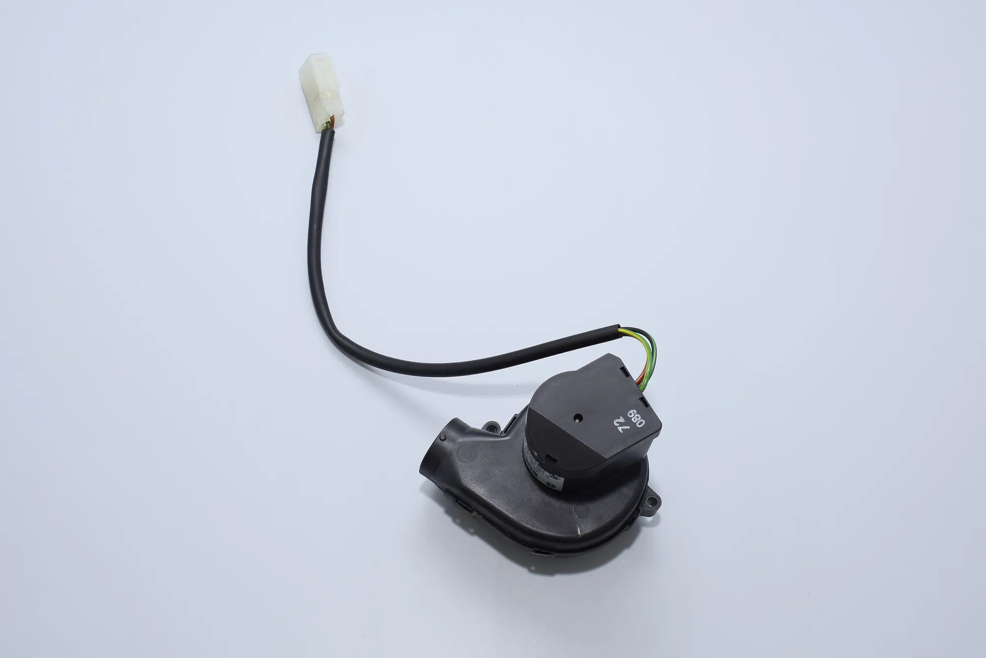 Other Control Units – OEM 0130002831 · BMW 5 Touring (E39) 530 d 2000 – 3