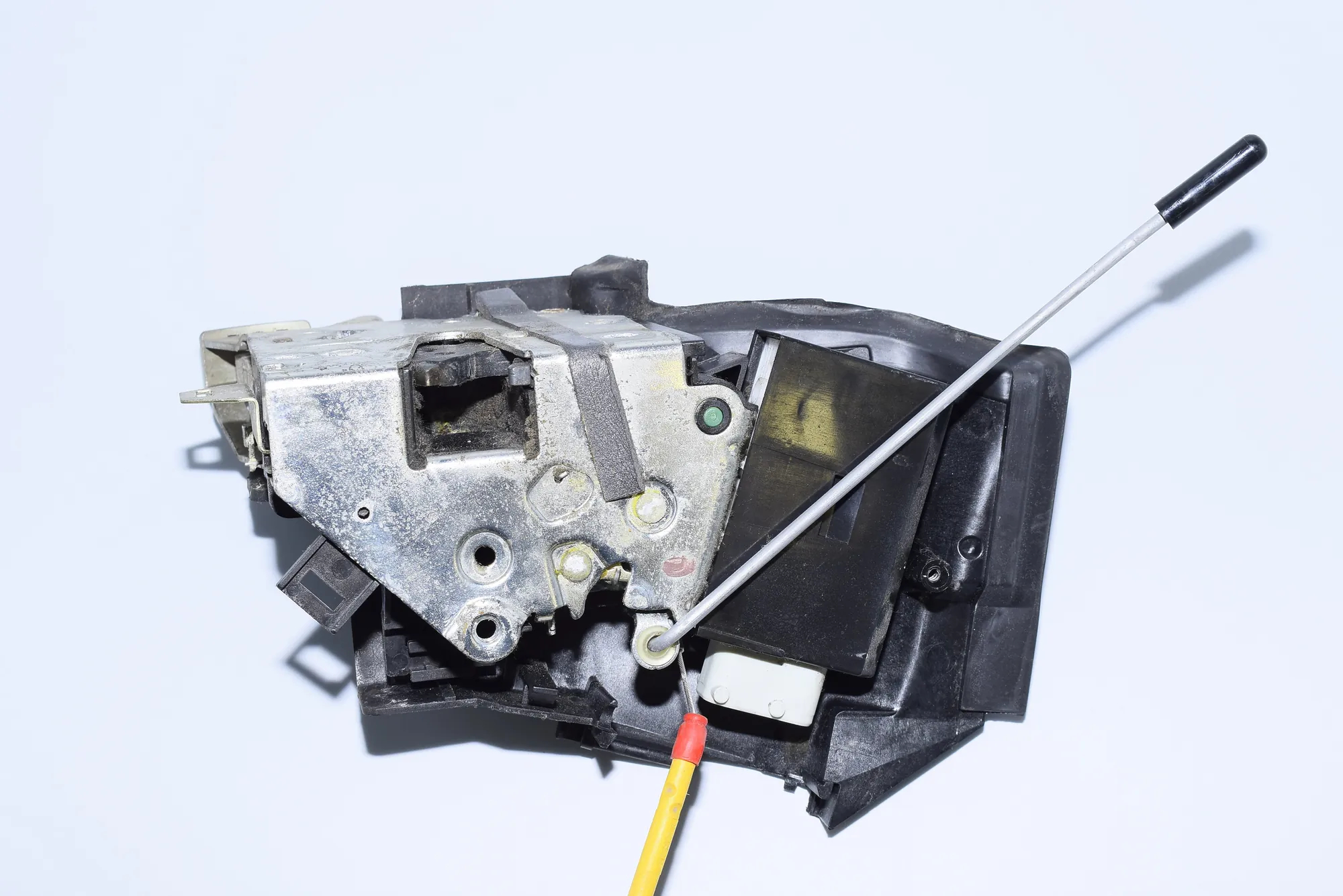 Front Left Door Lock – OEM 8352165 · BMW 5 Touring (E39) 530 d 2000 – 4