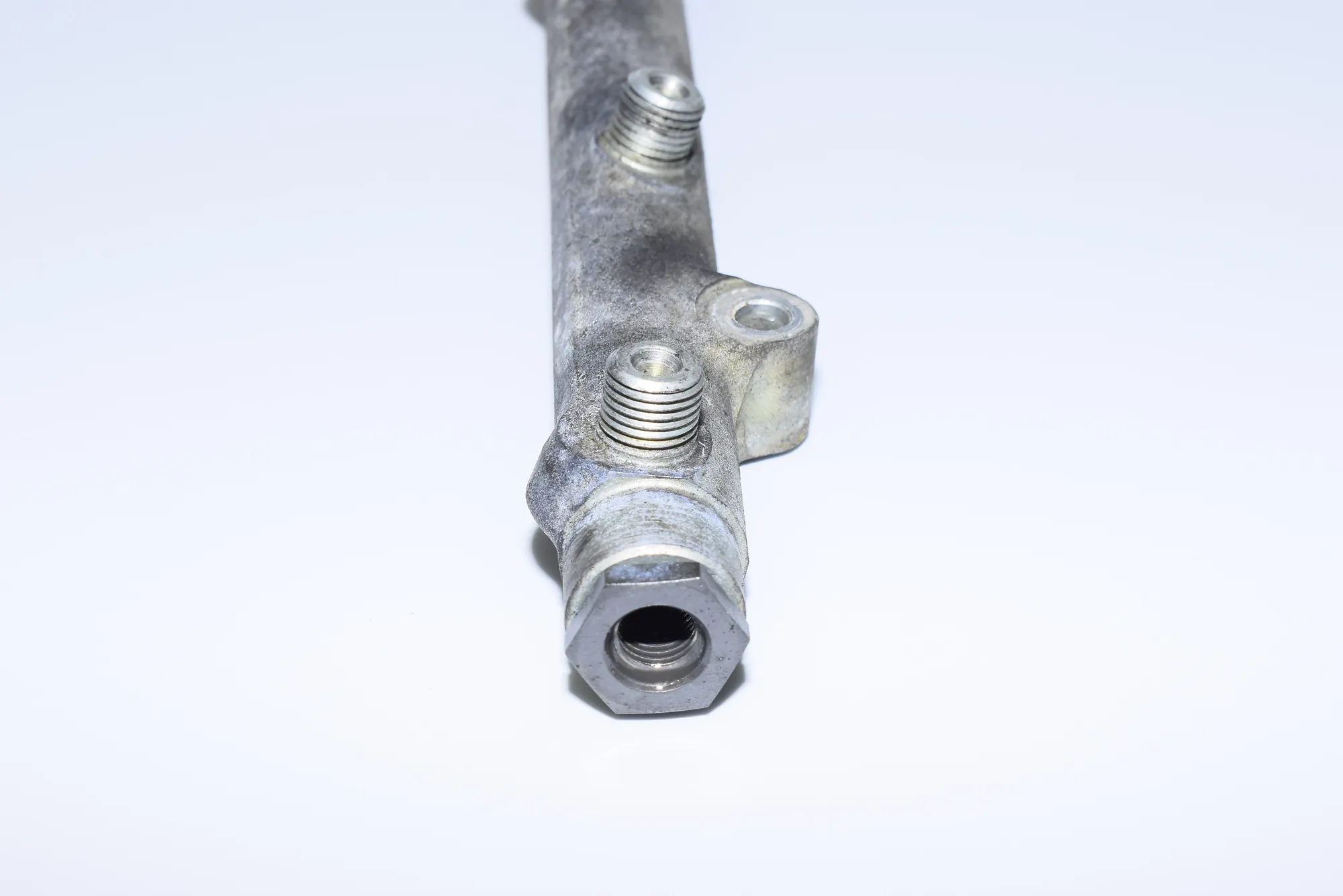 Fuel Rail – OEM 0445216002 · BMW 5 Touring (E39) 530 d 2000 – 4