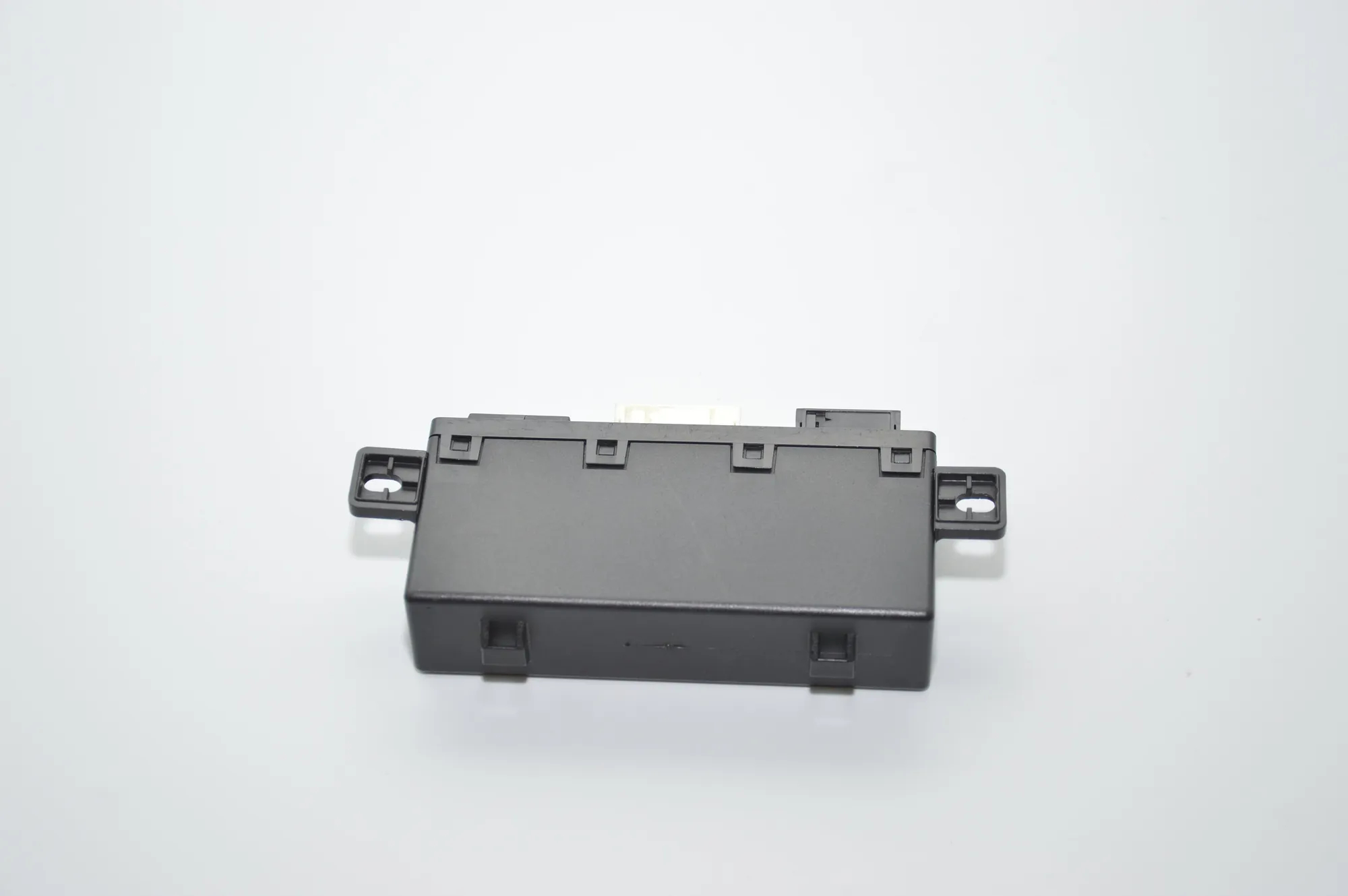 Front Left Door Control Unit – OEM 6904246 · BMW 5 Touring (E39) BMW 5 Touring (E39) 2000 – 5