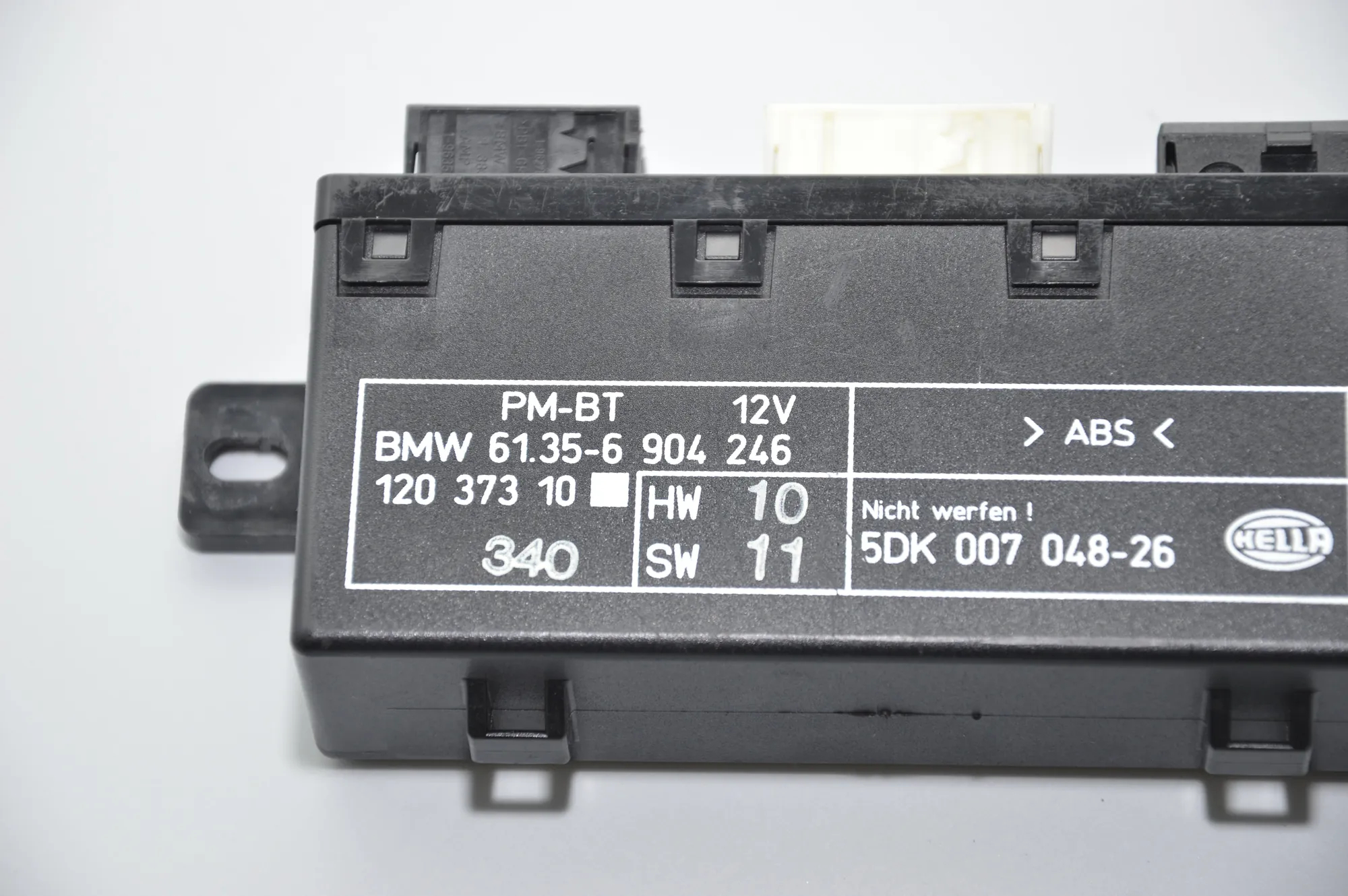 Front Left Door Control Unit – OEM 6904246 · BMW 5 Touring (E39) BMW 5 Touring (E39) 2000
