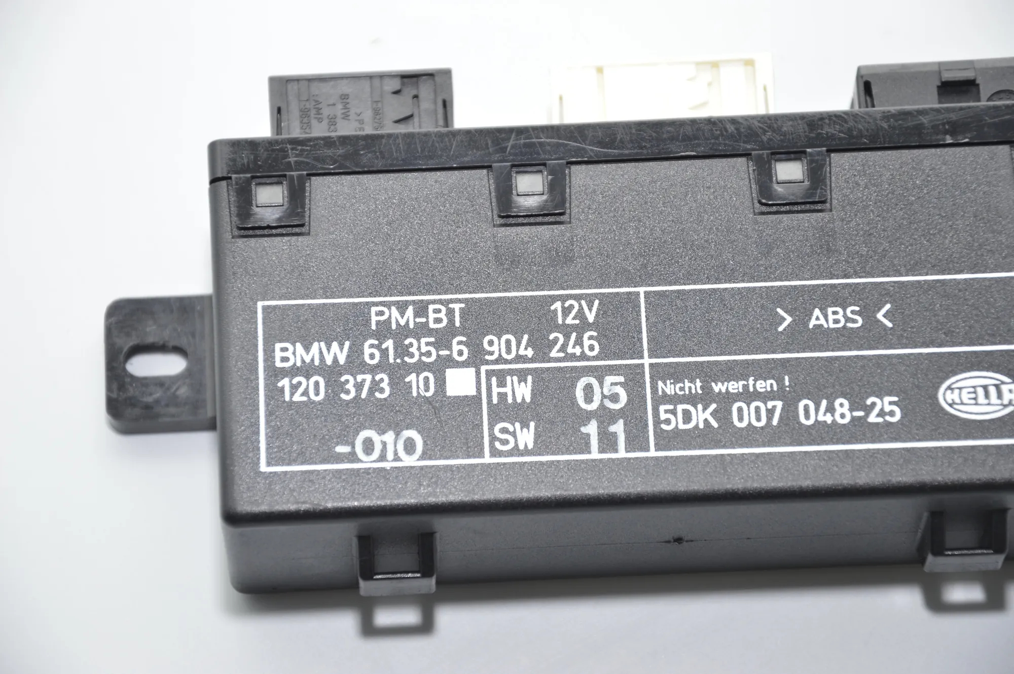 Front Left Door Control Unit – OEM 6904246 · BMW 5 Touring (E39) BMW 5 Touring (E39) 2000 – 5