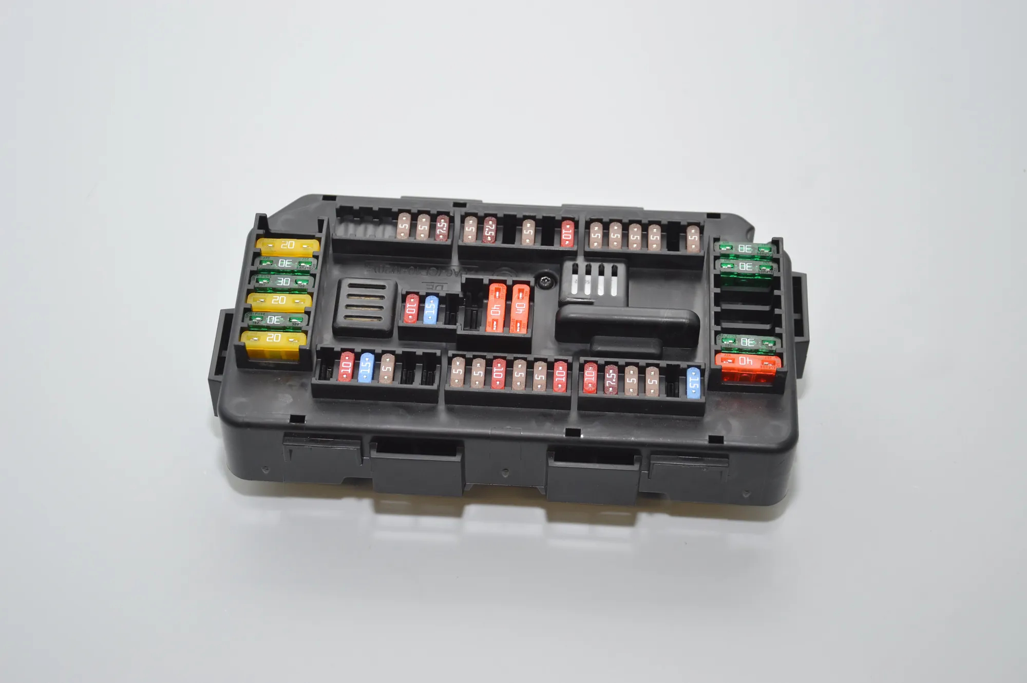 Fuse Box – OEM 9337879 · BMW 4 Coupe (F32, F82) 428 i xDrive 2015 – 4