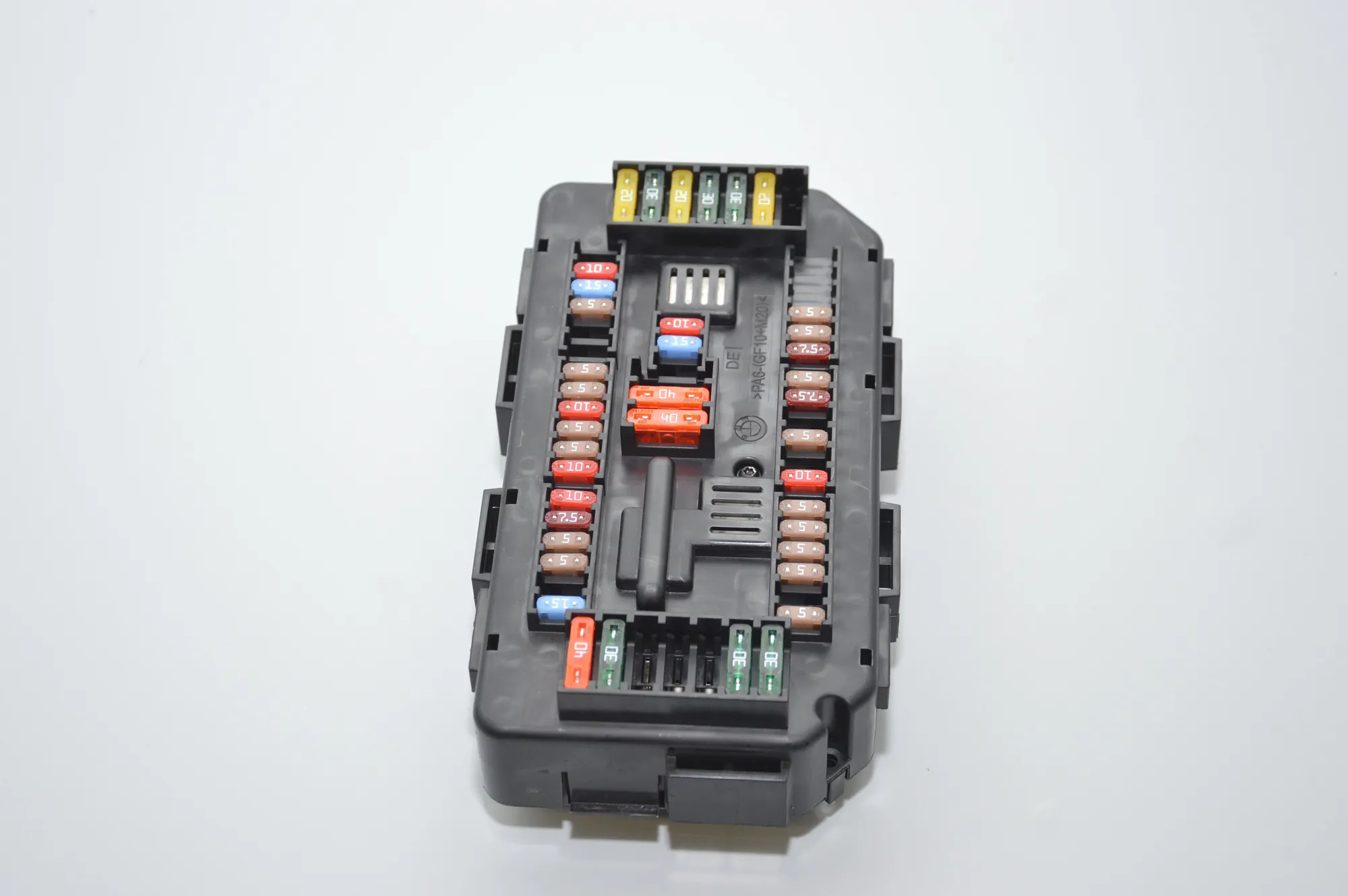 Fuse Box – OEM 9337879 · BMW 4 Coupe (F32, F82) 428 i xDrive 2015 – 3