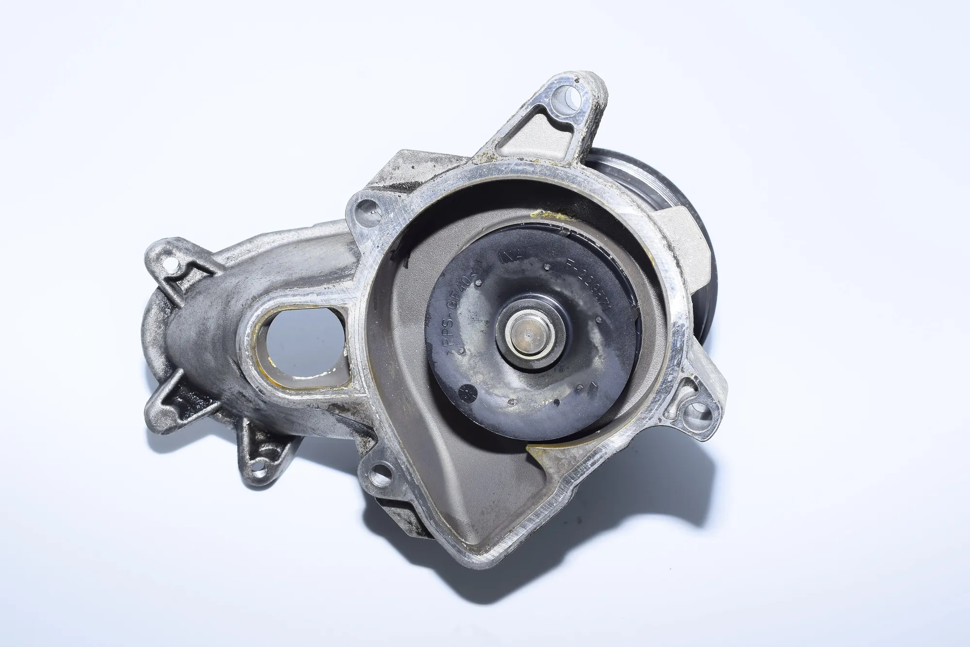 Water Pump – OEM 7787111 · BMW X5 (E53) 3.0 d 2004 – 5
