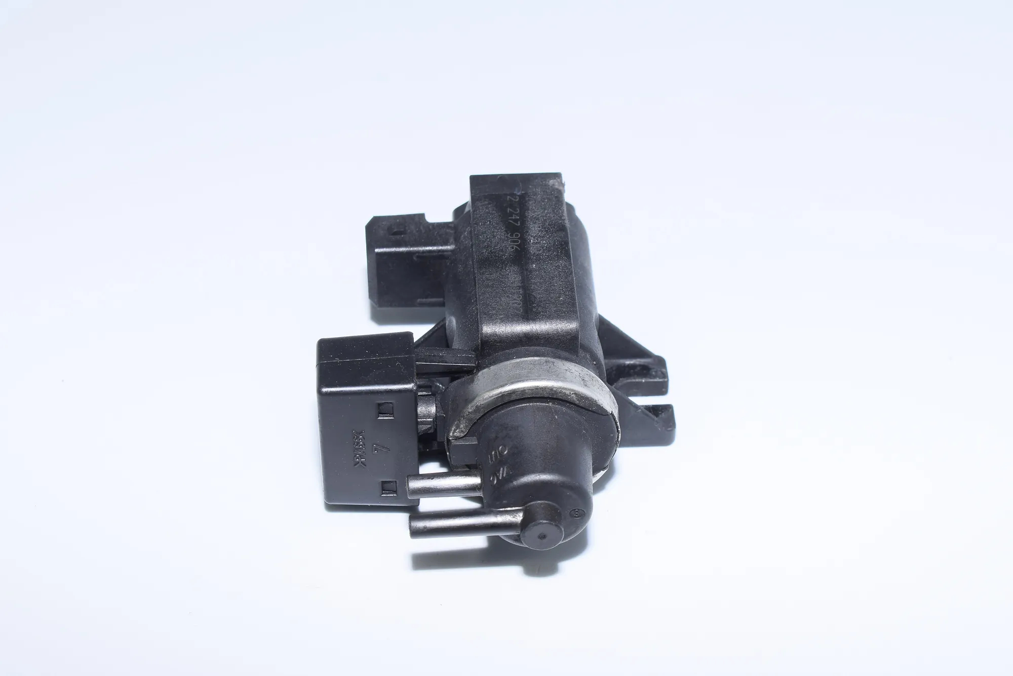 Solenoid Valve – OEM 2242906 · BMW X5 (E53) 3.0 d 2004 – 4