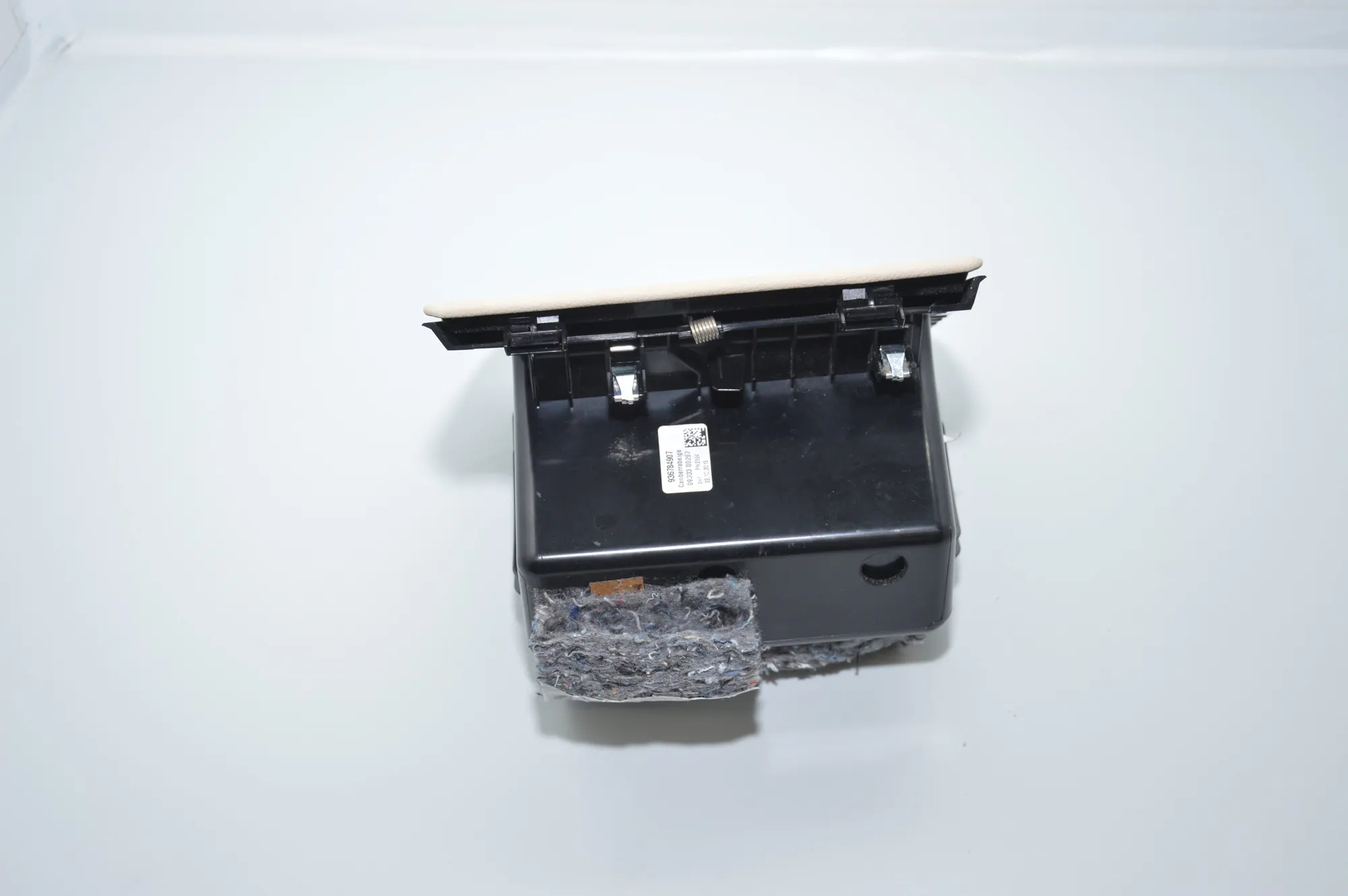 Glove Compartment – OEM 9367849 · BMW 7 (G11, G12) BMW 7 (G11, G12) 750 i, Li xDrive 2017 – 3