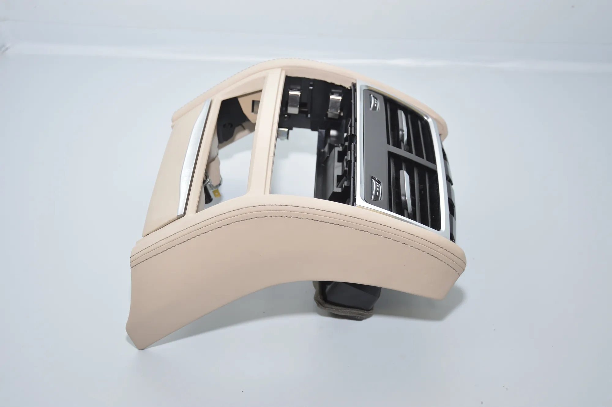 Other Trim Parts – OEM 9352332 · BMW 7 (G11, G12) BMW 7 (G11, G12) 750 i, Li xDrive 2015 – 3